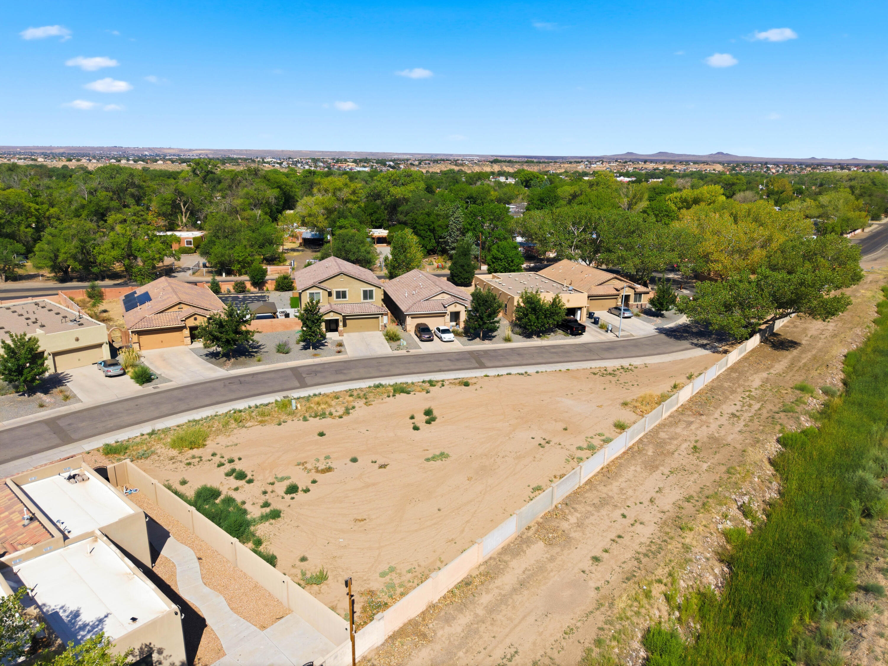 212 Anna Maria Place SW