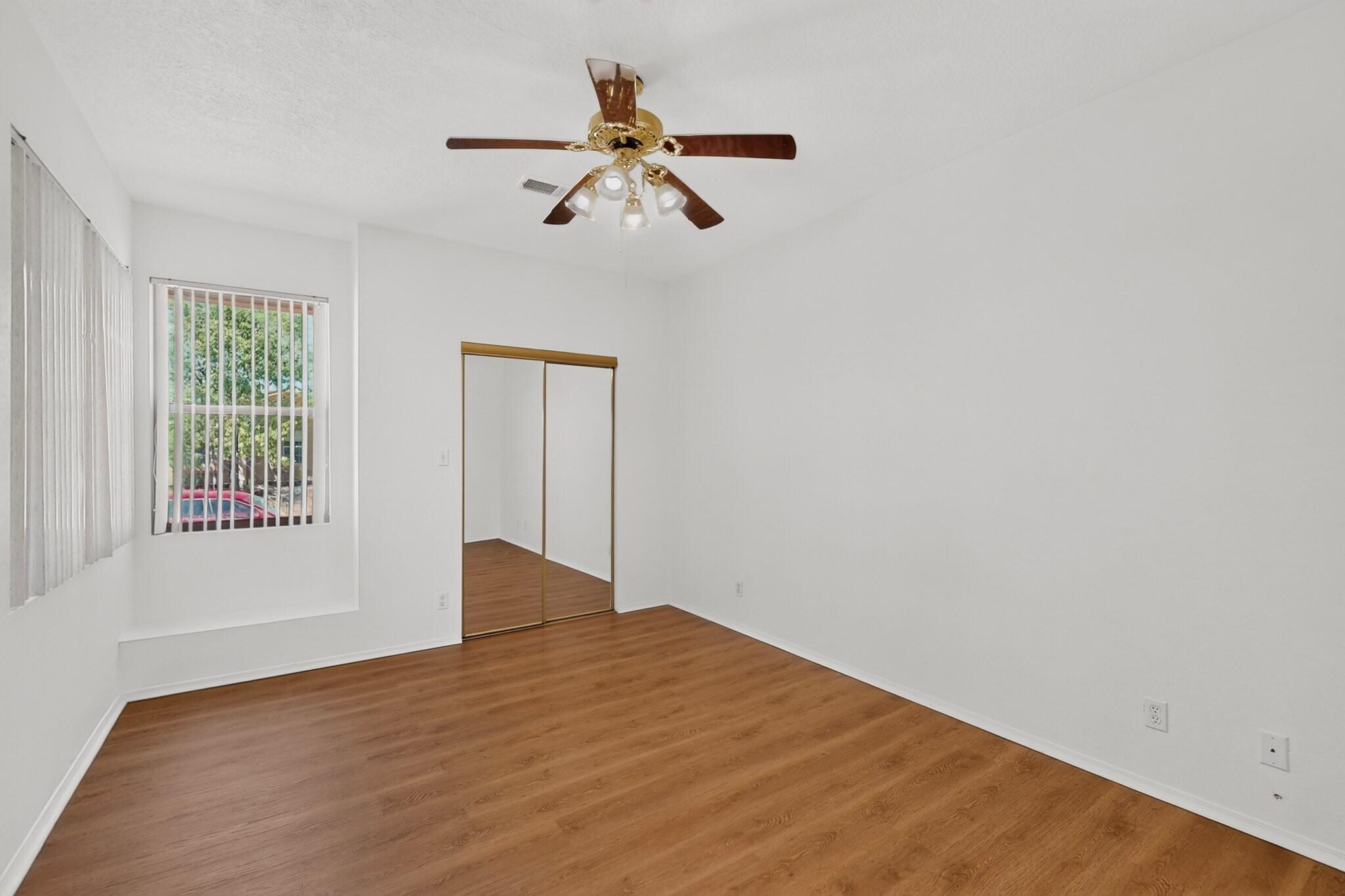 Photo 13 — 1729 Strawberry Drive NE