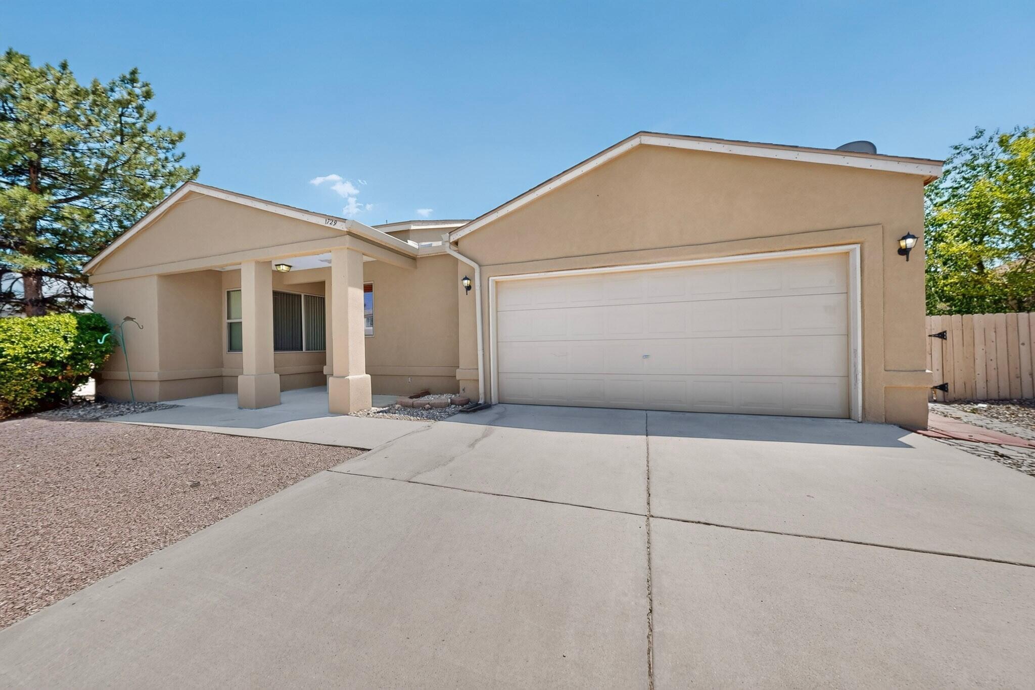 Photo 3 — 1729 Strawberry Drive NE