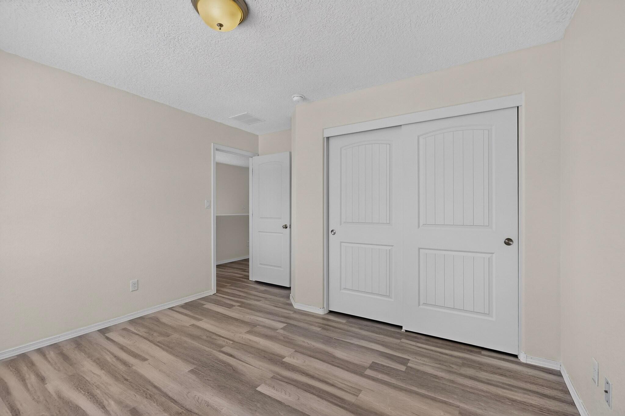 Photo 20 — 836 Zimina Drive NW