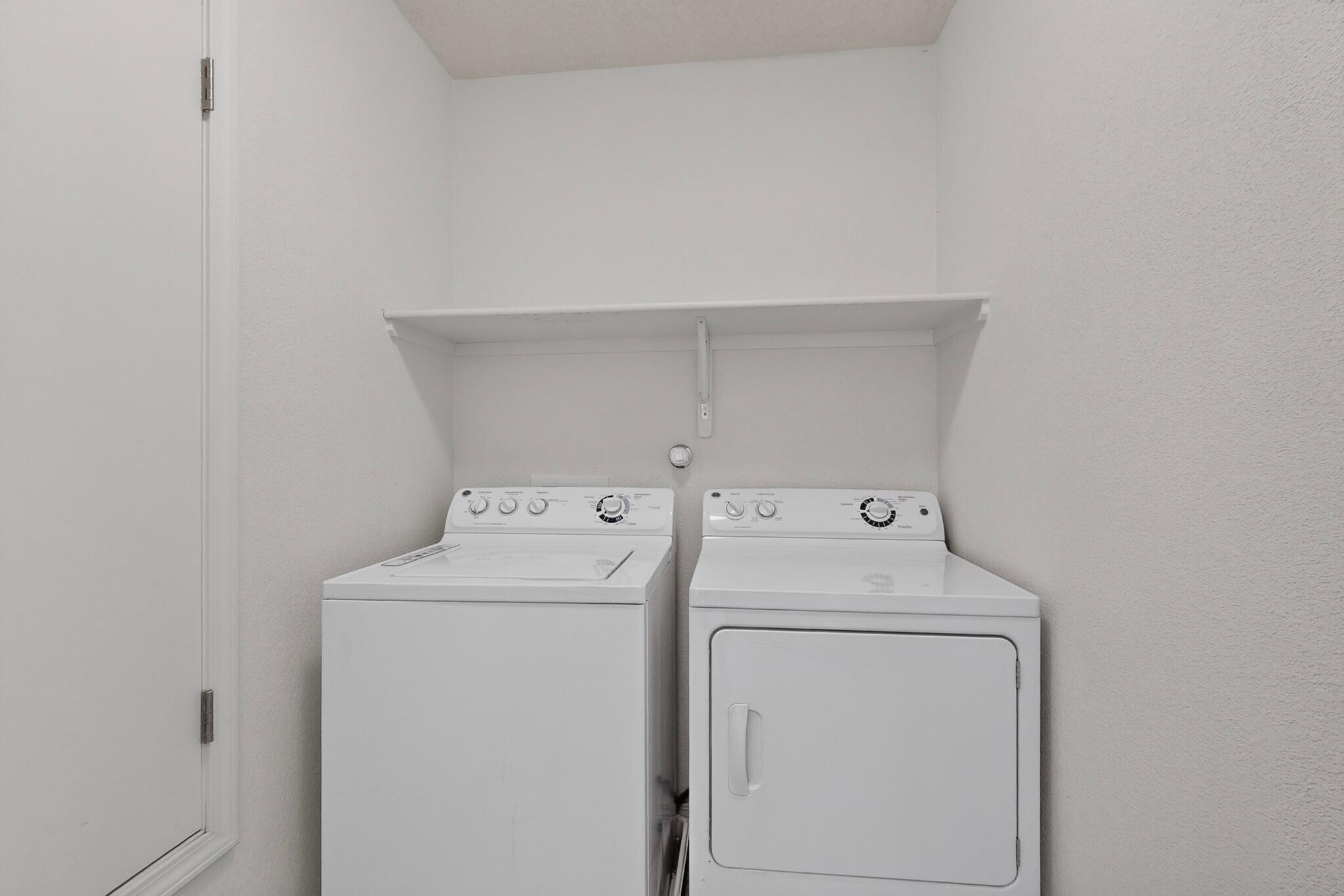 Photo 15 — 836 Zimina Drive NW
