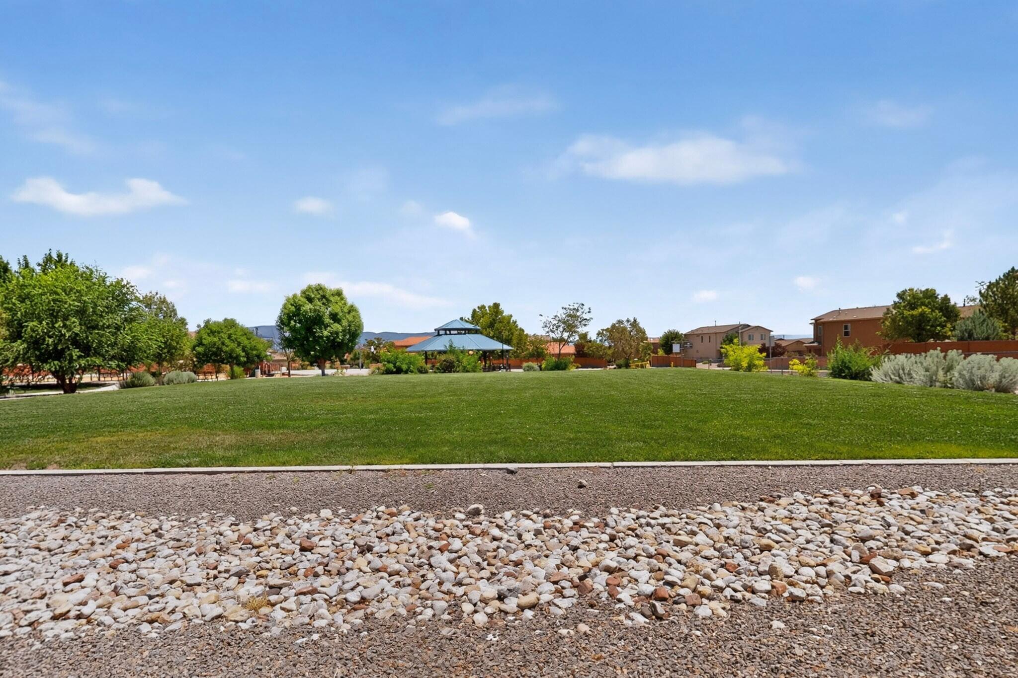 Photo 3 — 836 Zimina Drive NW