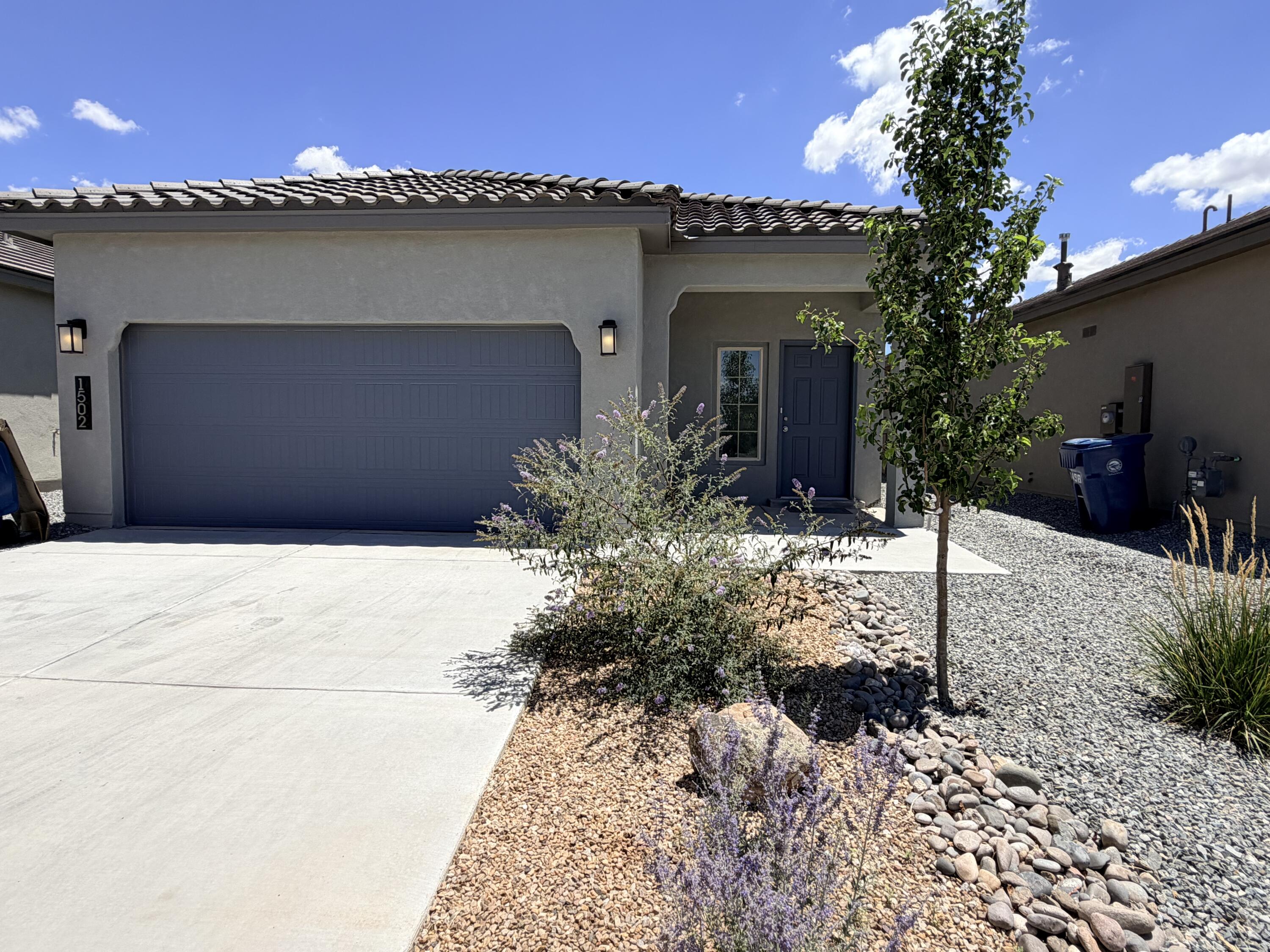 Photo 15 — 1502 Calle Oeste NW