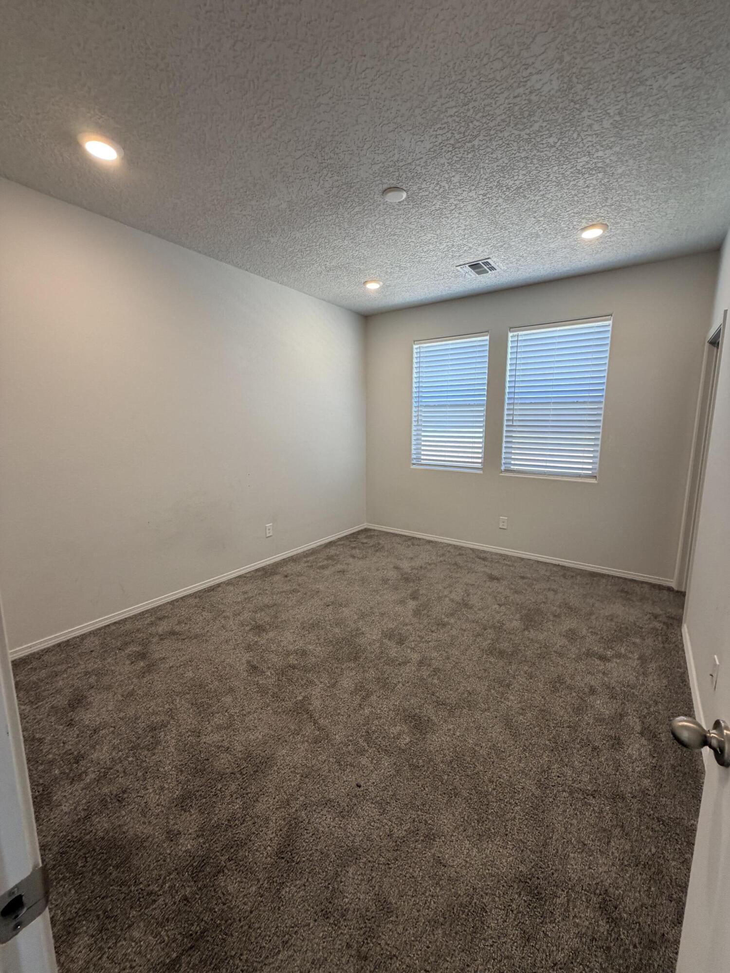 Photo 10 — 1502 Calle Oeste NW