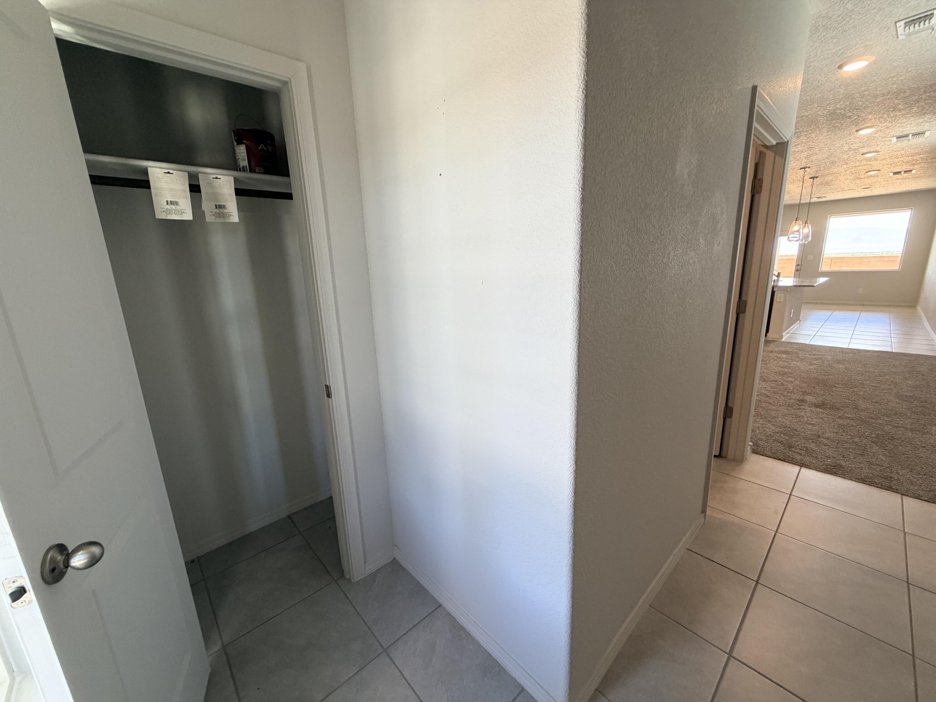 Photo 6 — 1502 Calle Oeste NW