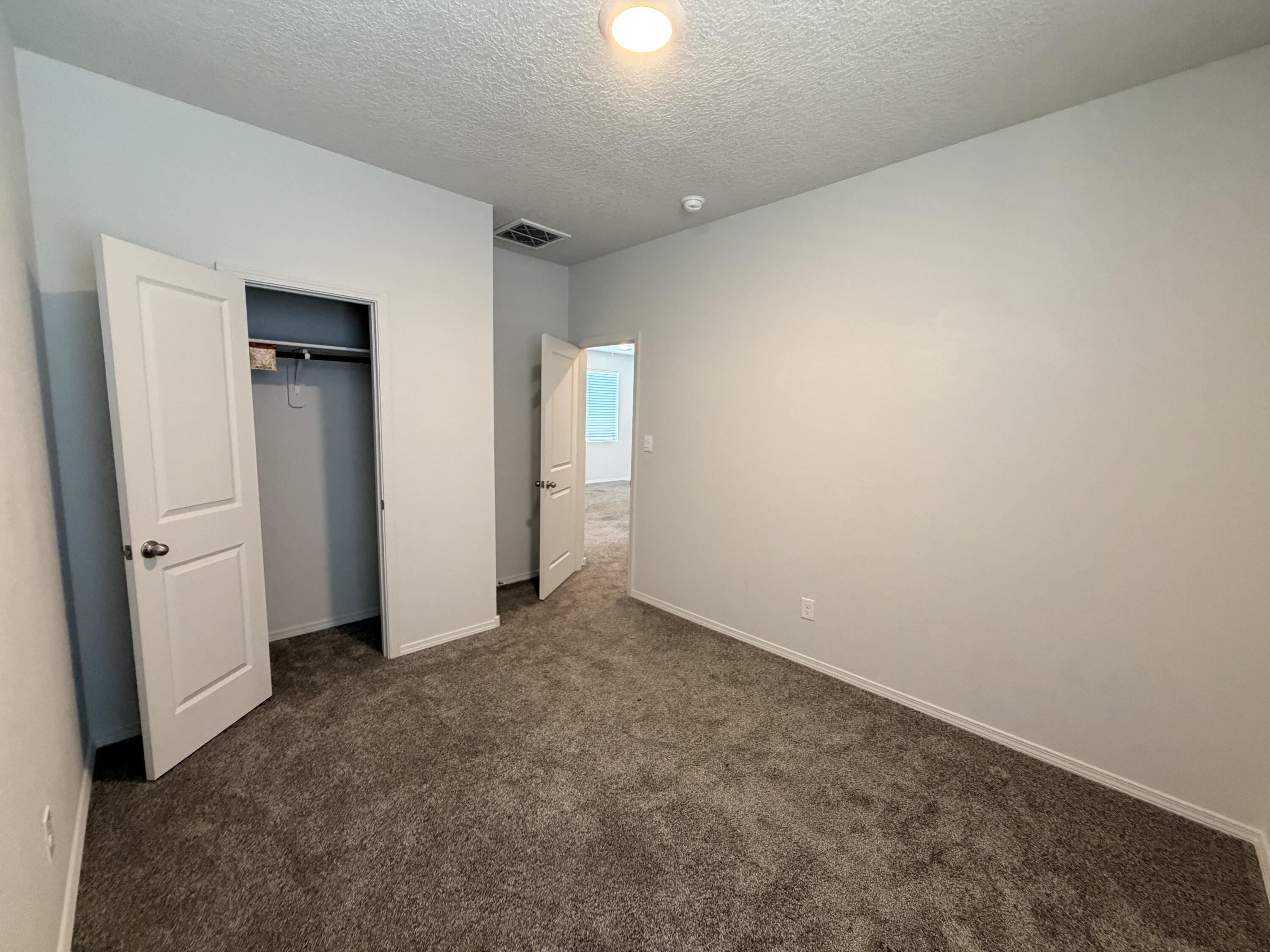 Photo 5 — 1502 Calle Oeste NW