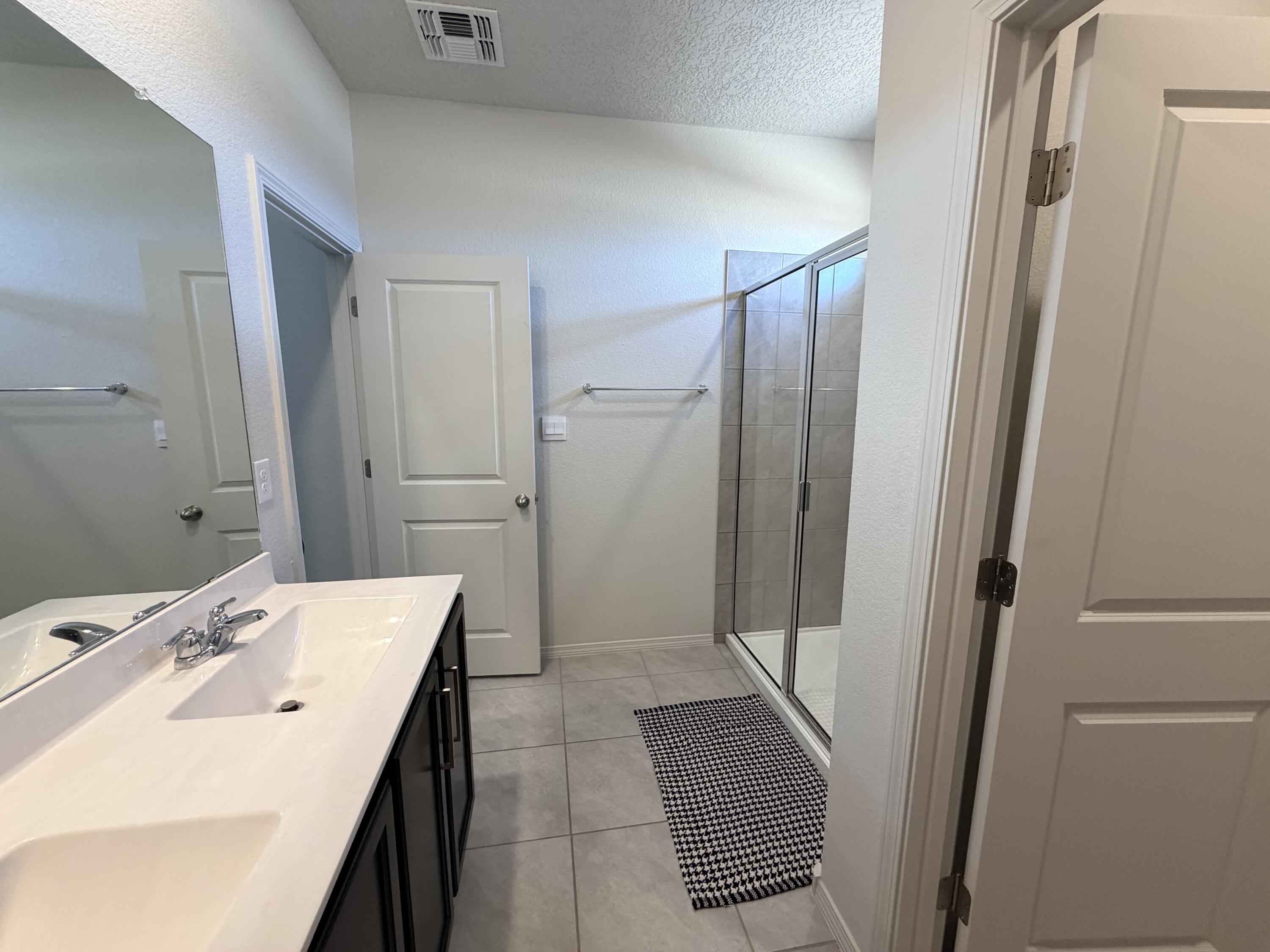 Photo 18 — 1502 Calle Oeste NW