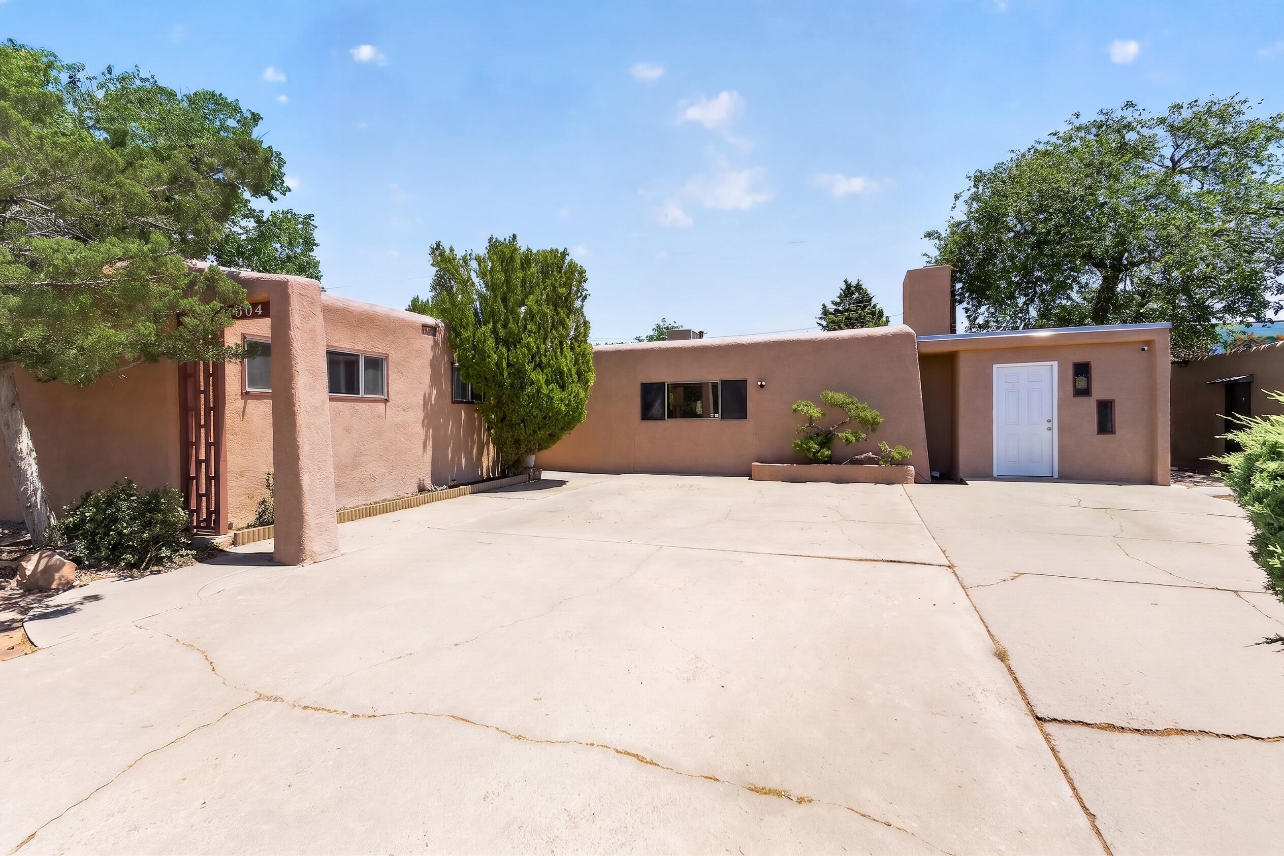 4004 Van Buren Street NE, Albuquerque, NM 87110