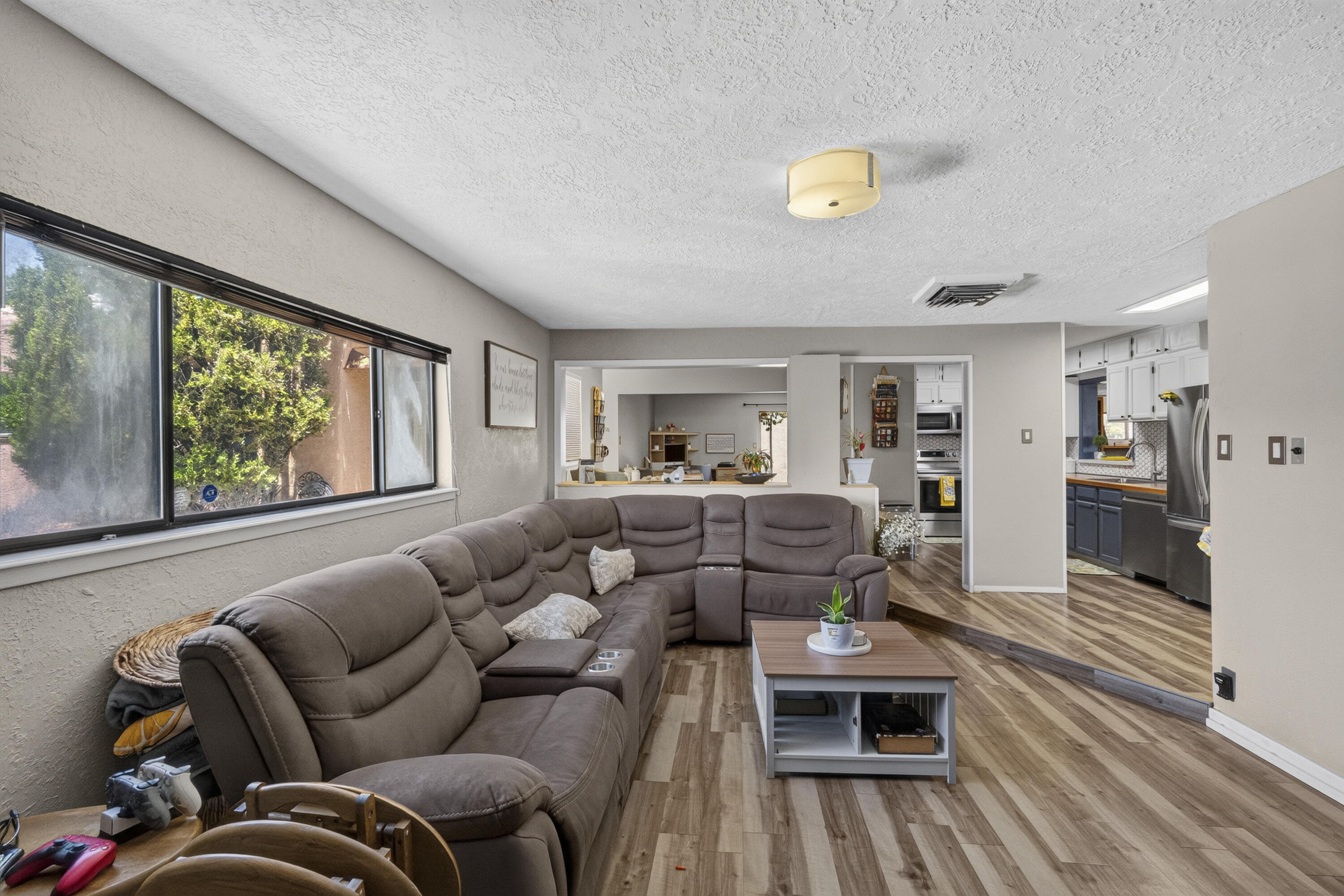 Photo 6 — 4004 Van Buren Street NE