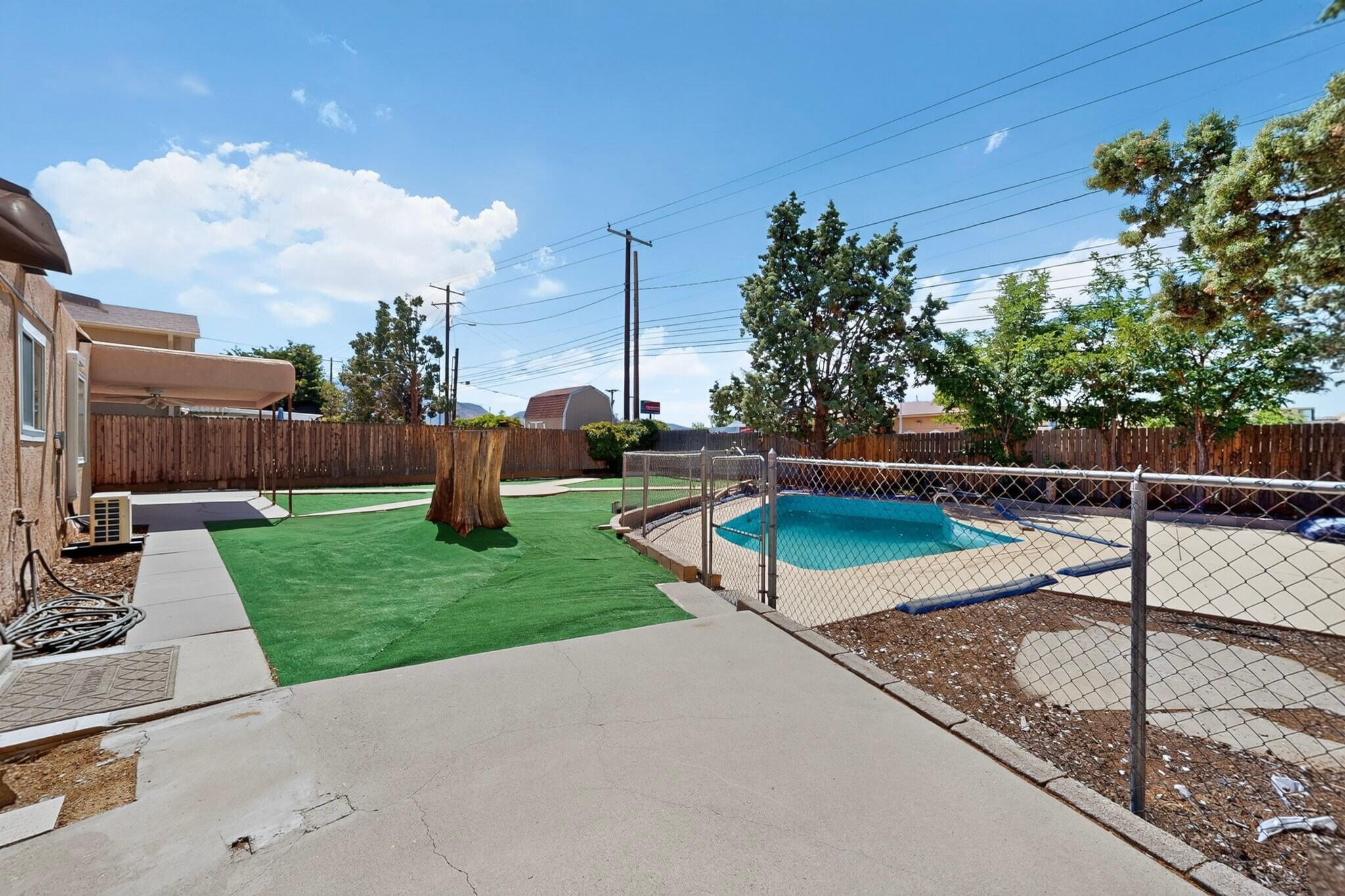 Photo 13 — 9308 Las Calabazillas Road NE