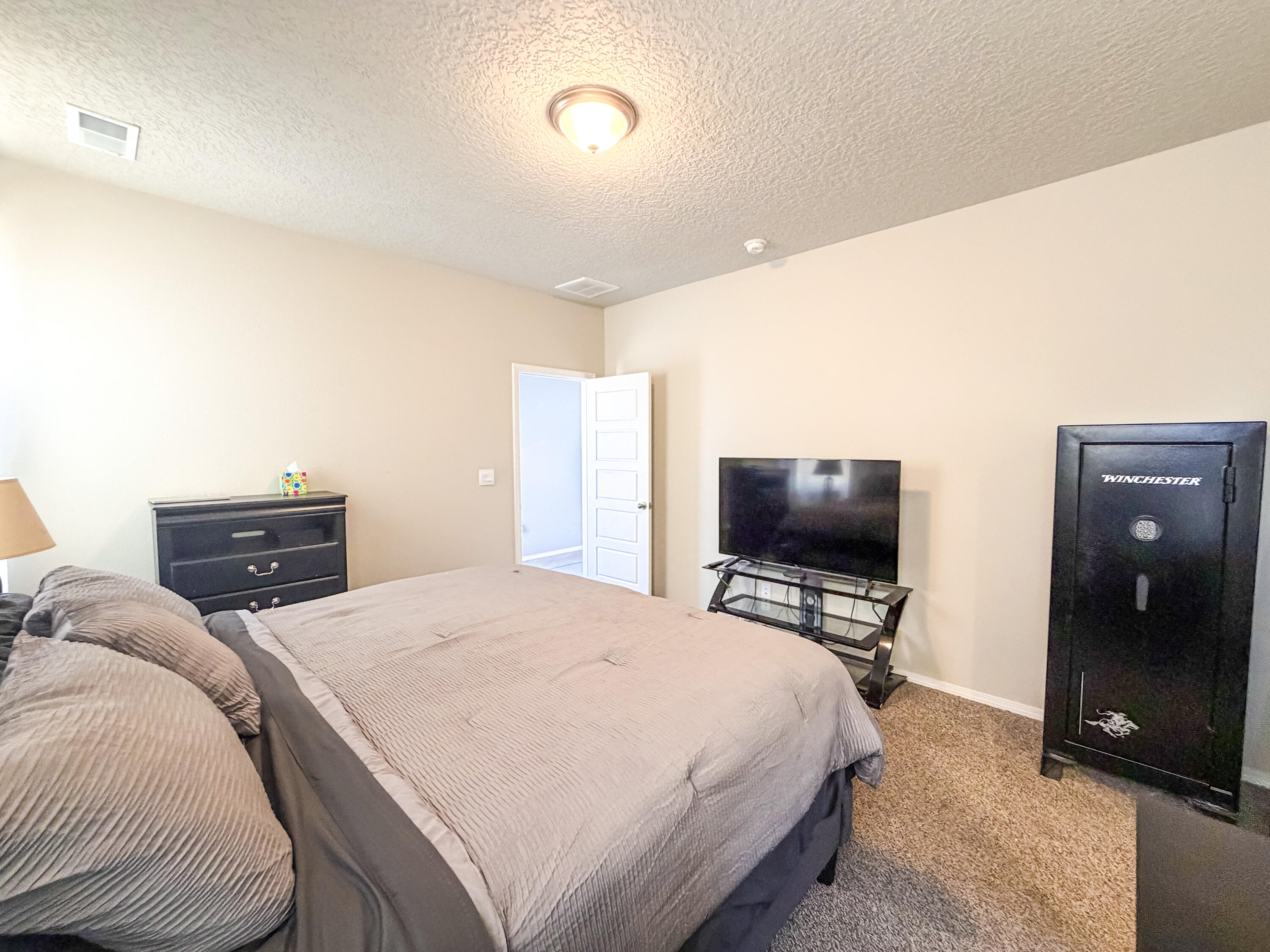 Photo 19 — 10801 Sabino Loop SW