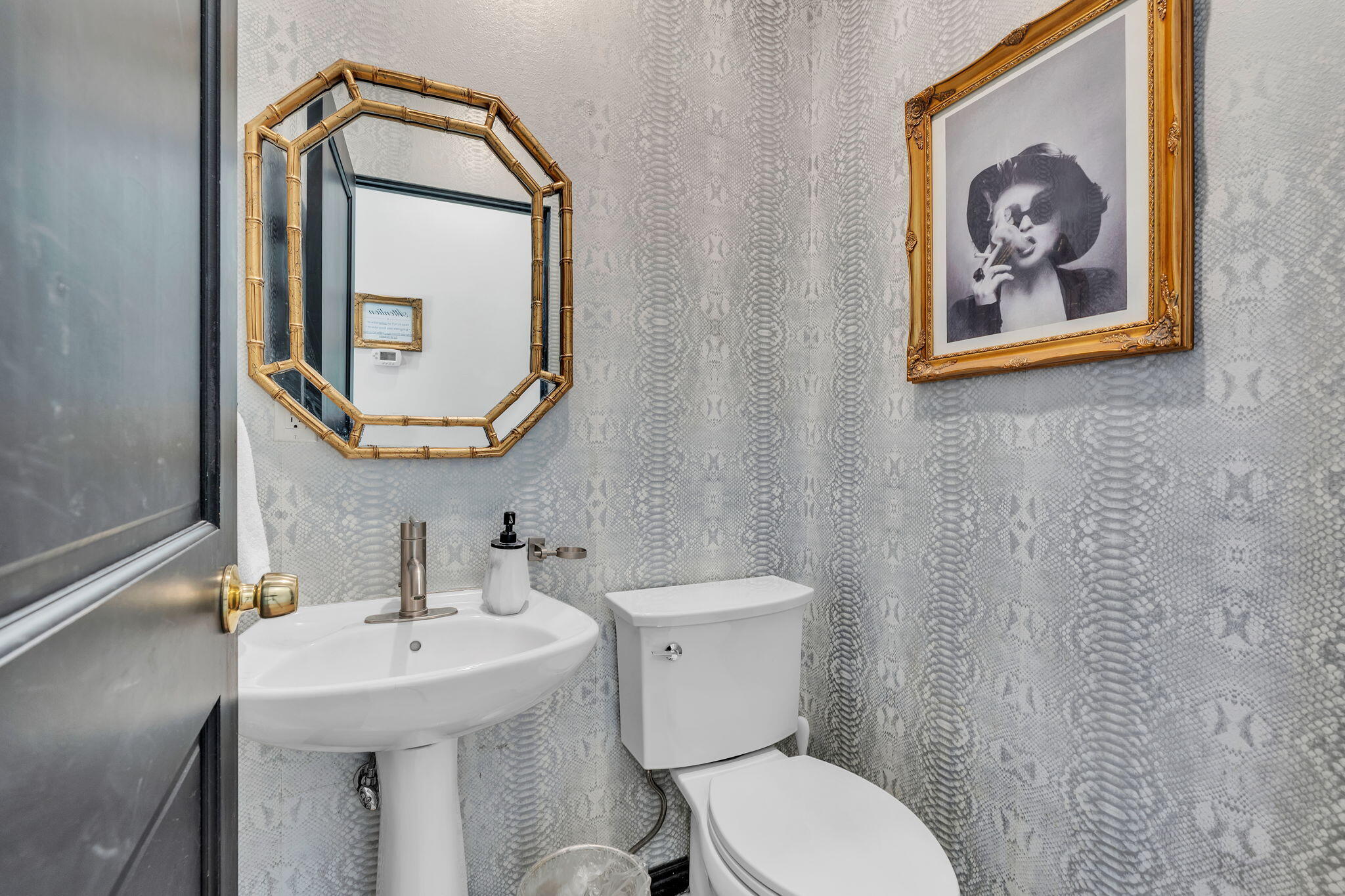 Photo 10 — 1505 San Patricio Avenue SW
