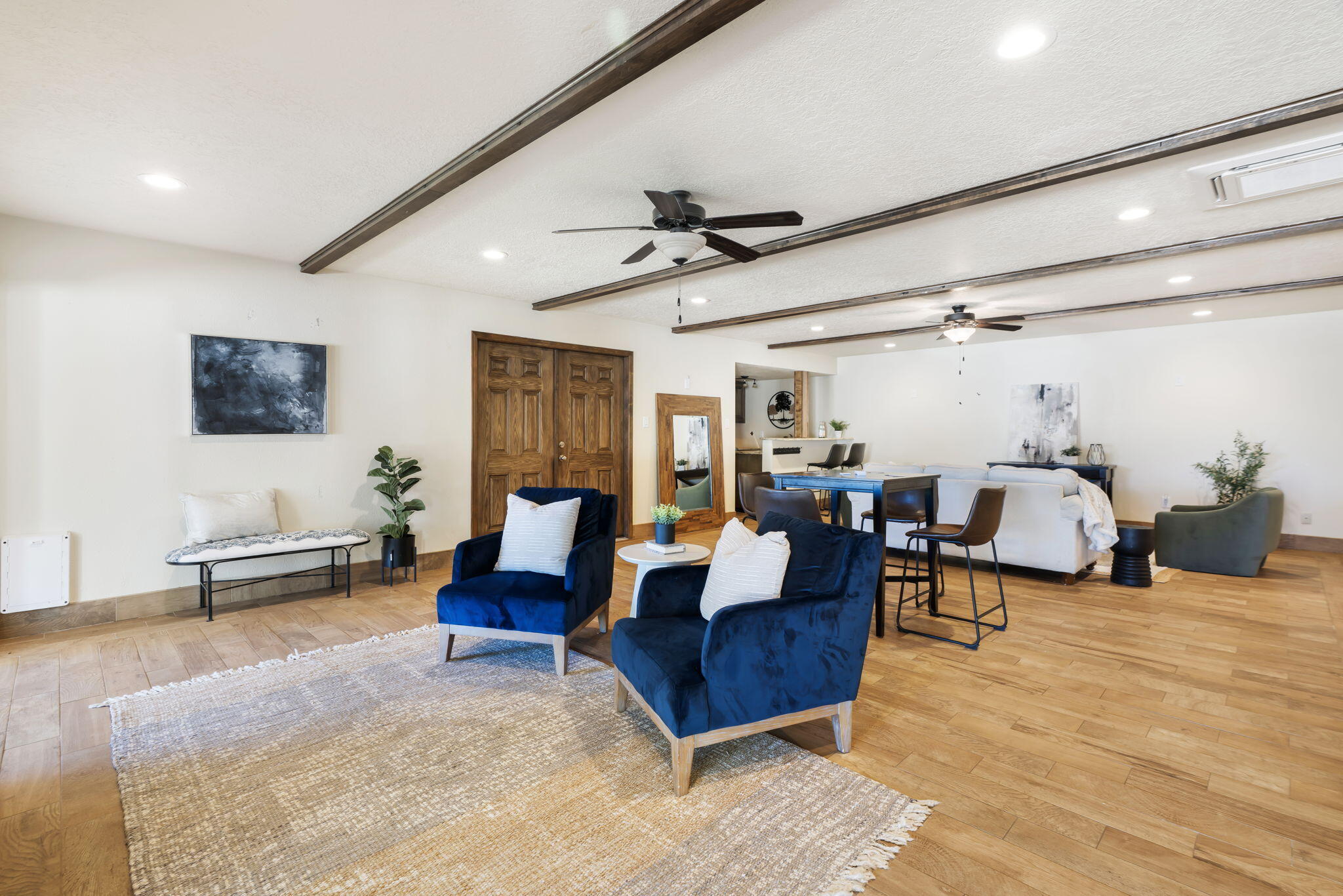 Photo 17 — 9806 Greenbrier Road NE