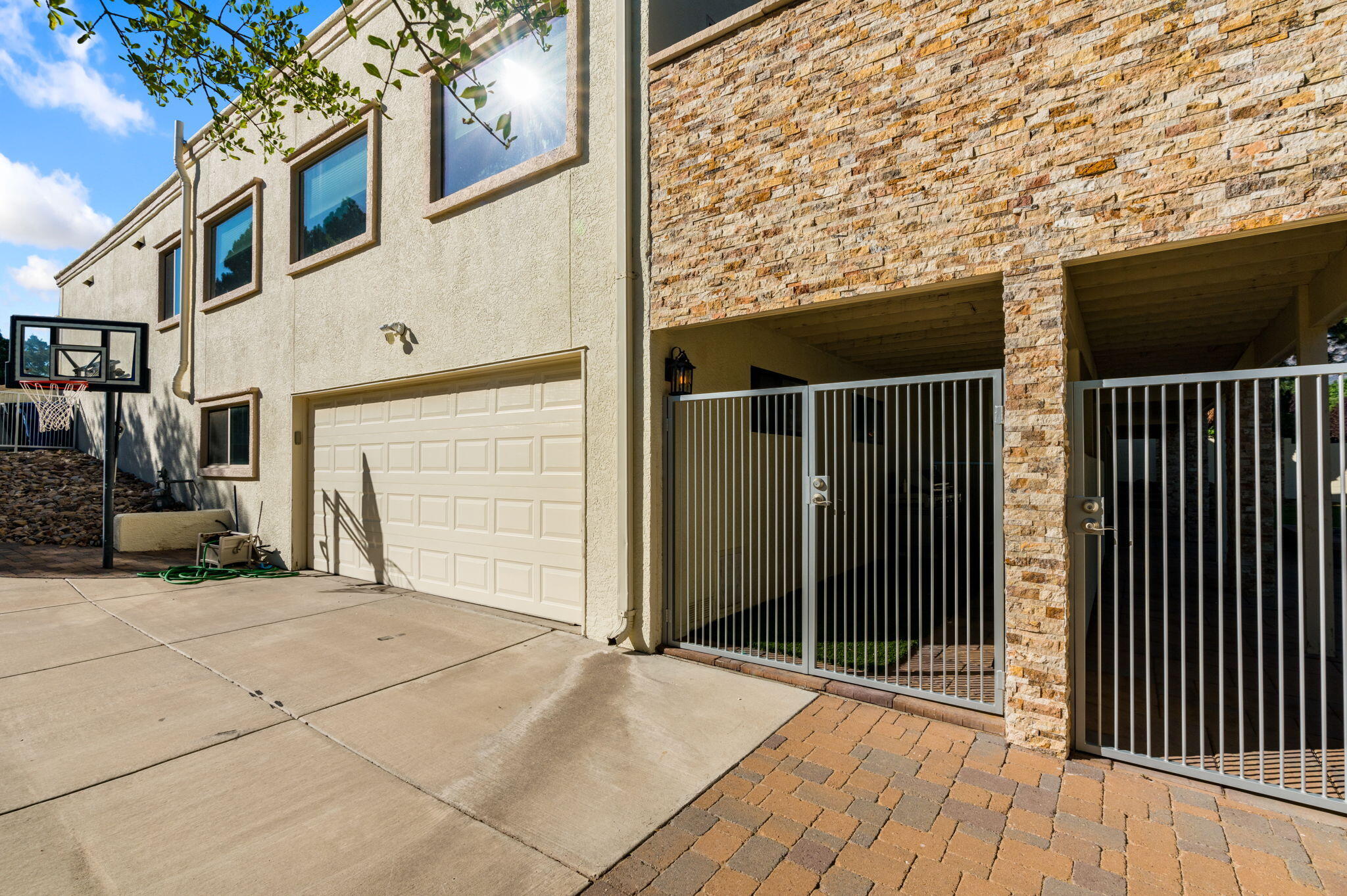 Photo 3 — 9806 Greenbrier Road NE