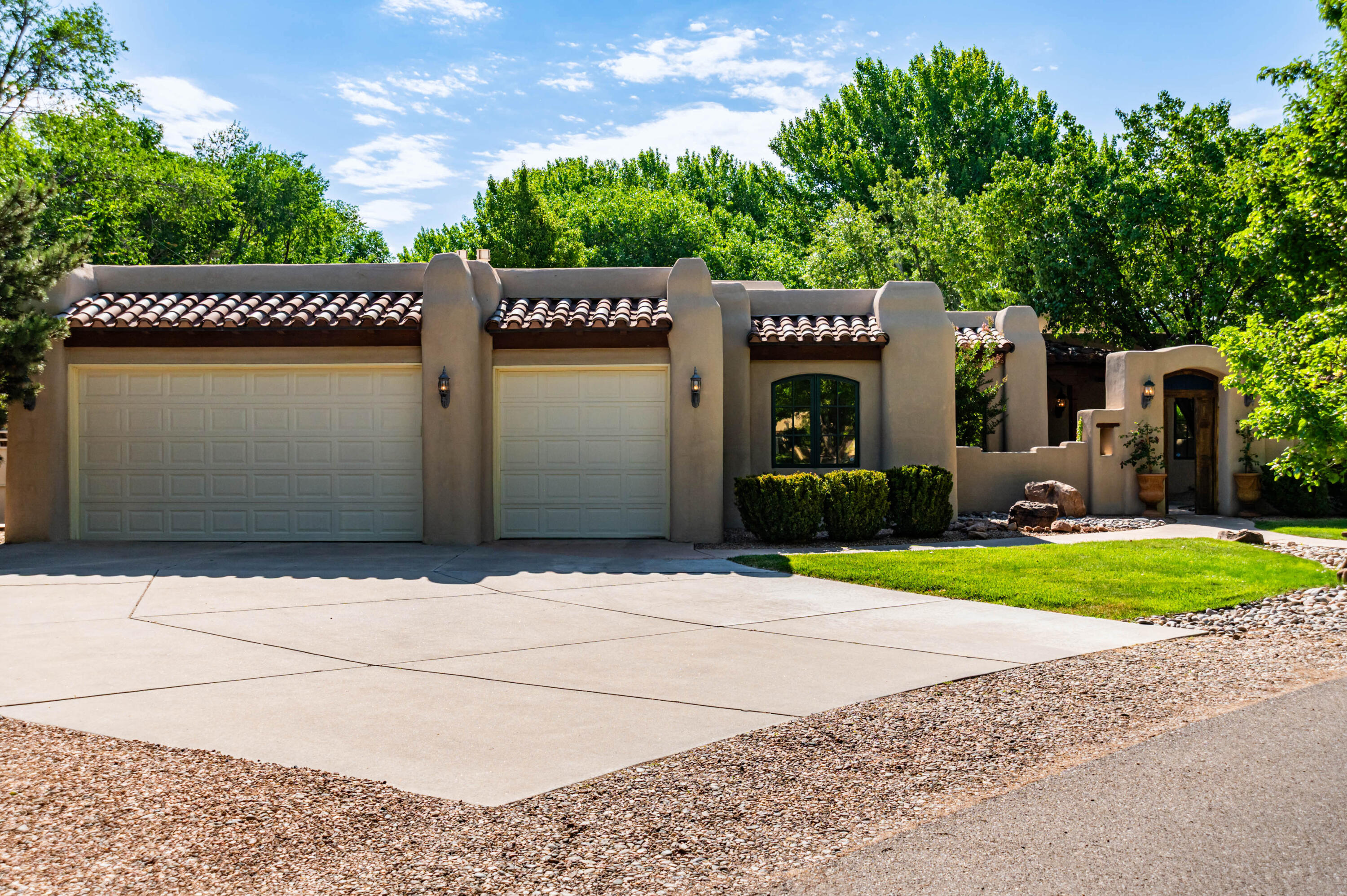 Photo 13 — 705 Los Prados De Guadalupe Drive NW