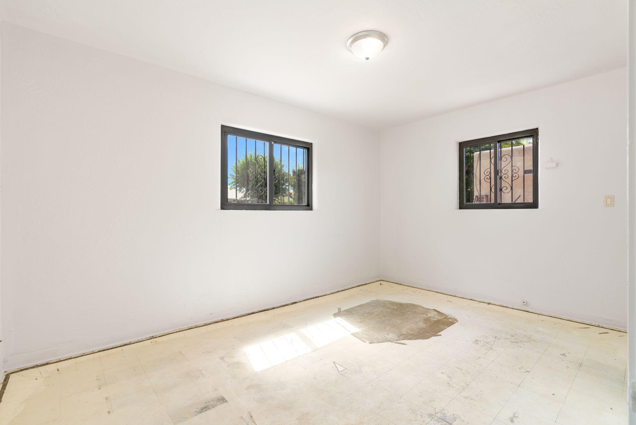 Photo 17 — 2721 Bel Air Drive NE