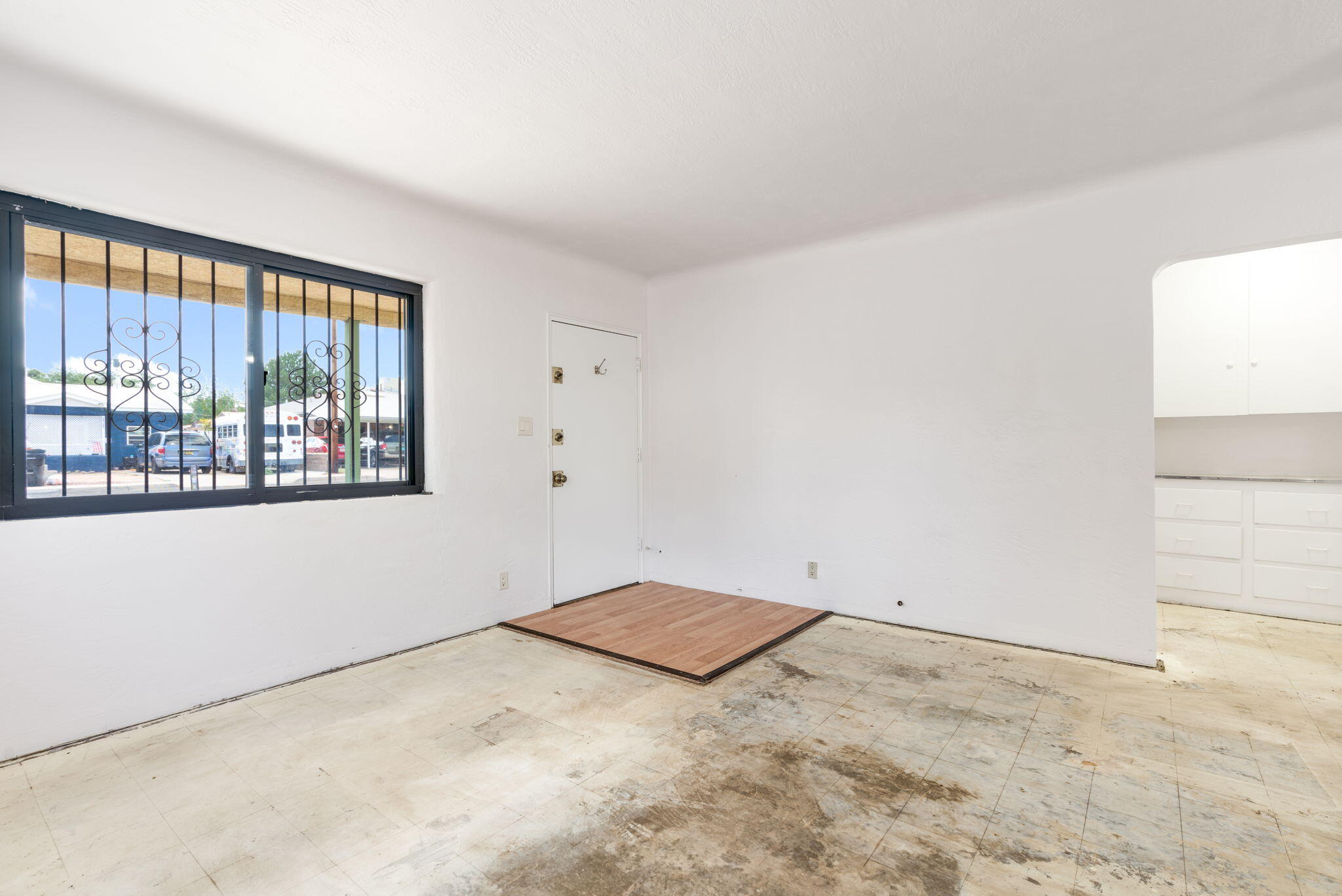 Photo 13 — 2721 Bel Air Drive NE