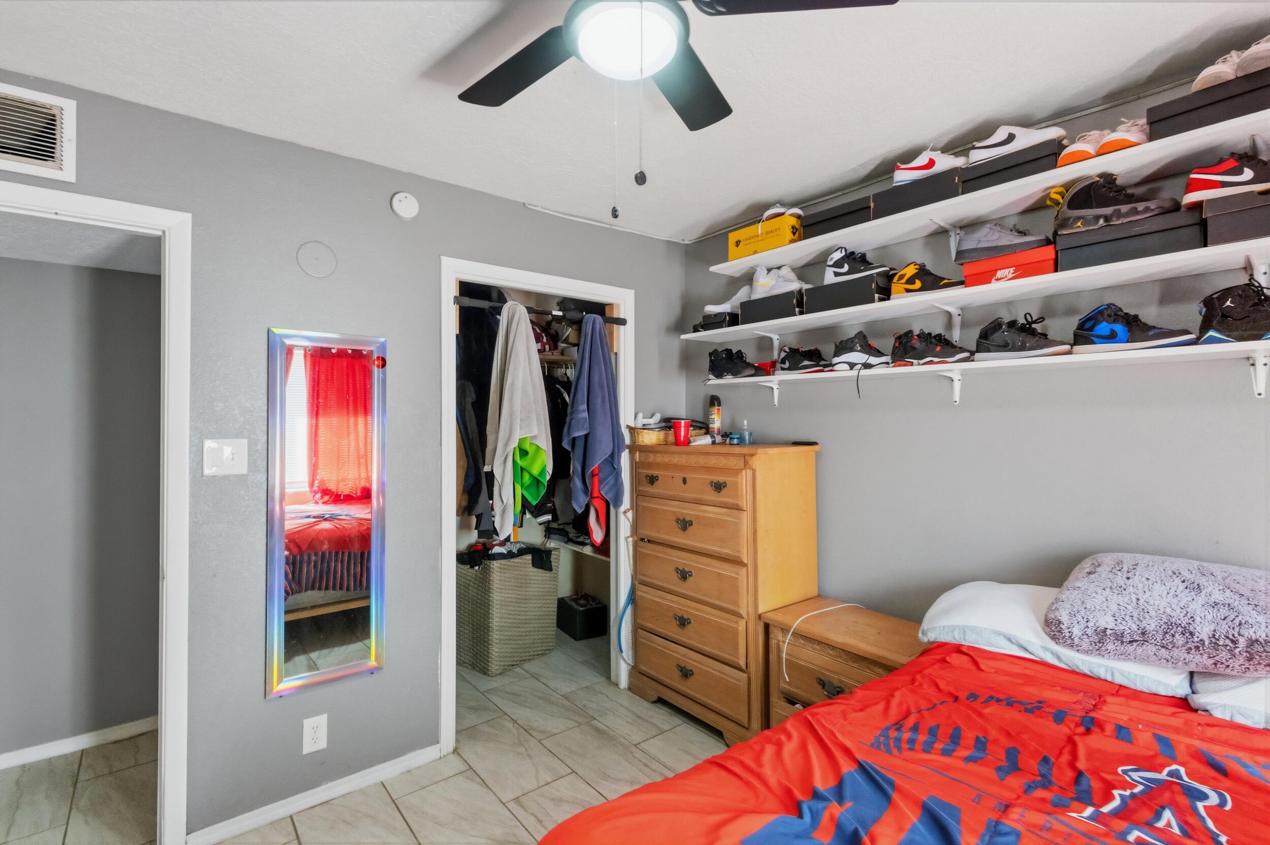 Photo 12 — 4621 Glendale Place NW