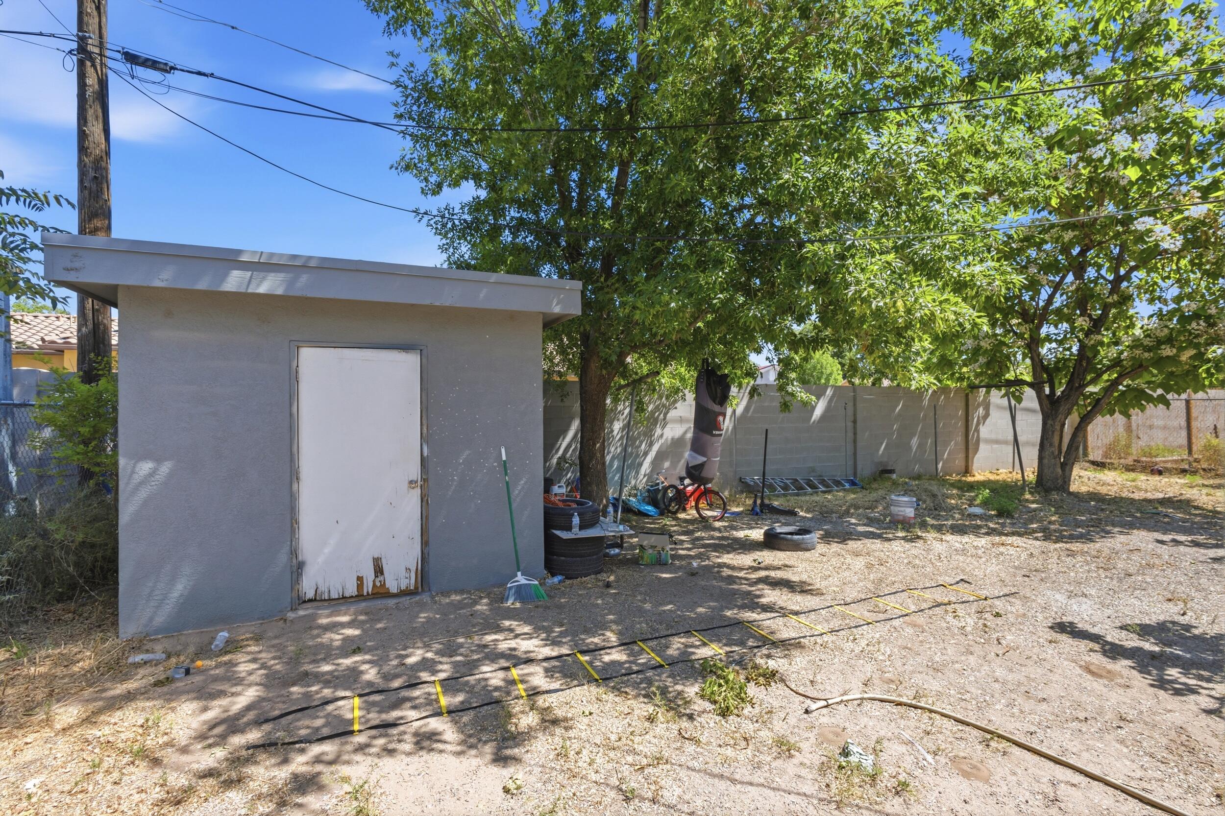 Photo 6 — 4621 Glendale Place NW