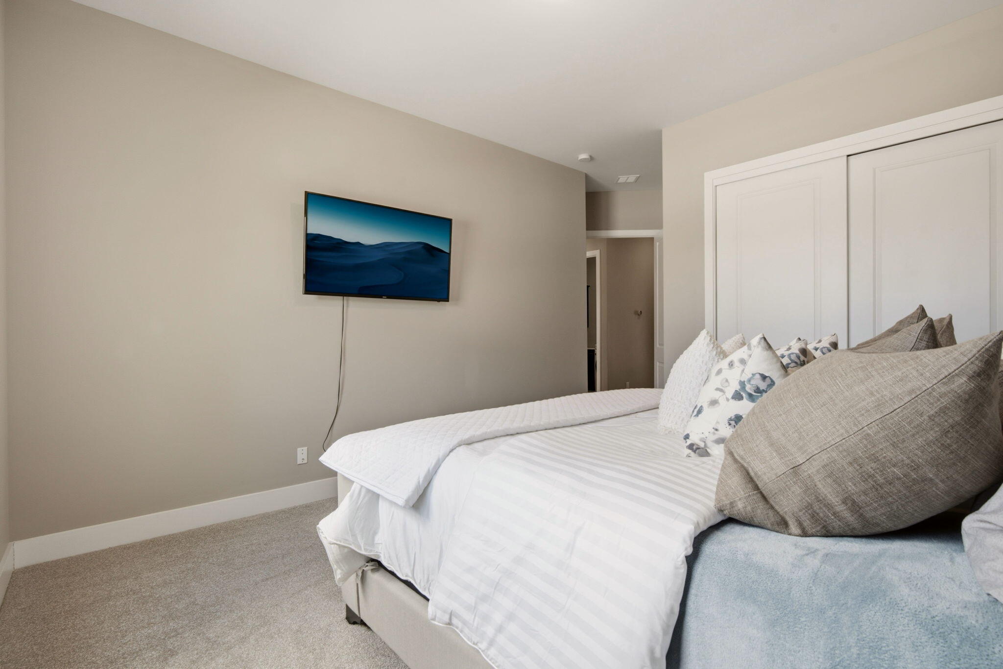 Photo 6 — 7907 Tiburon Hills Drive NW