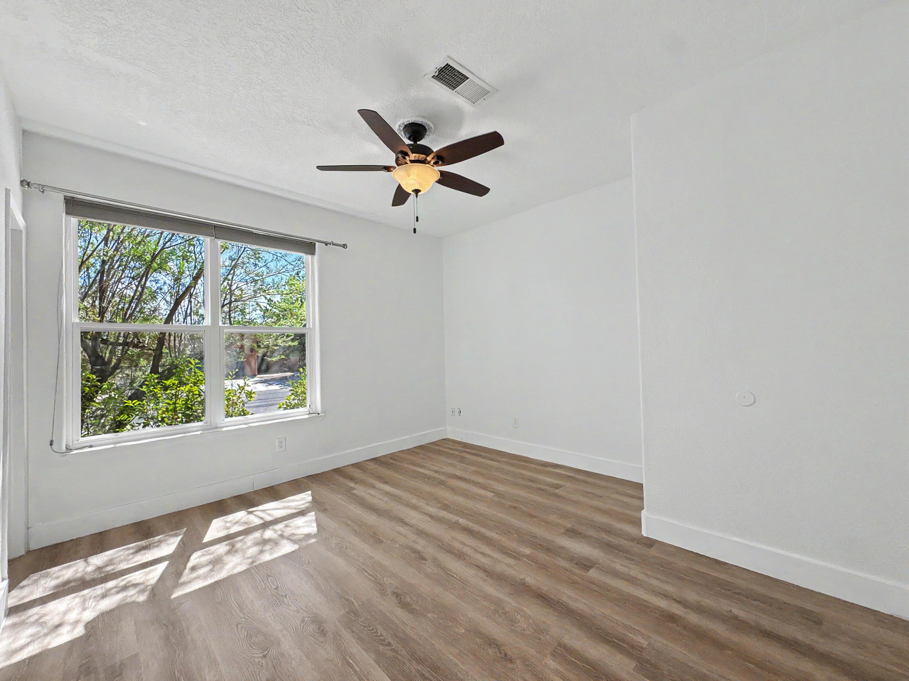 Photo 14 — 10215 Marin Drive NW