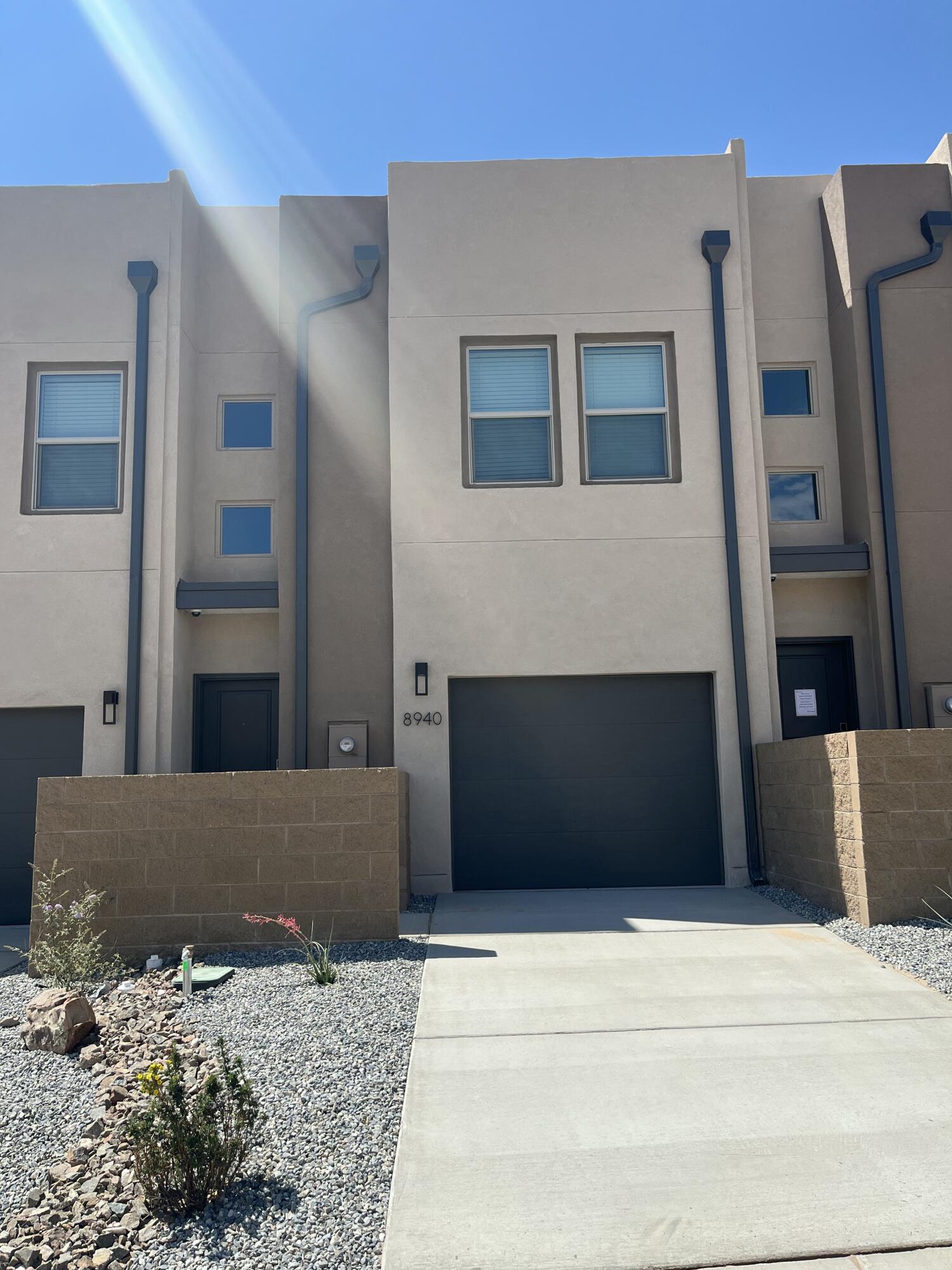8940 Mountain Ash Avenue SW, Albuquerque, NM 87121