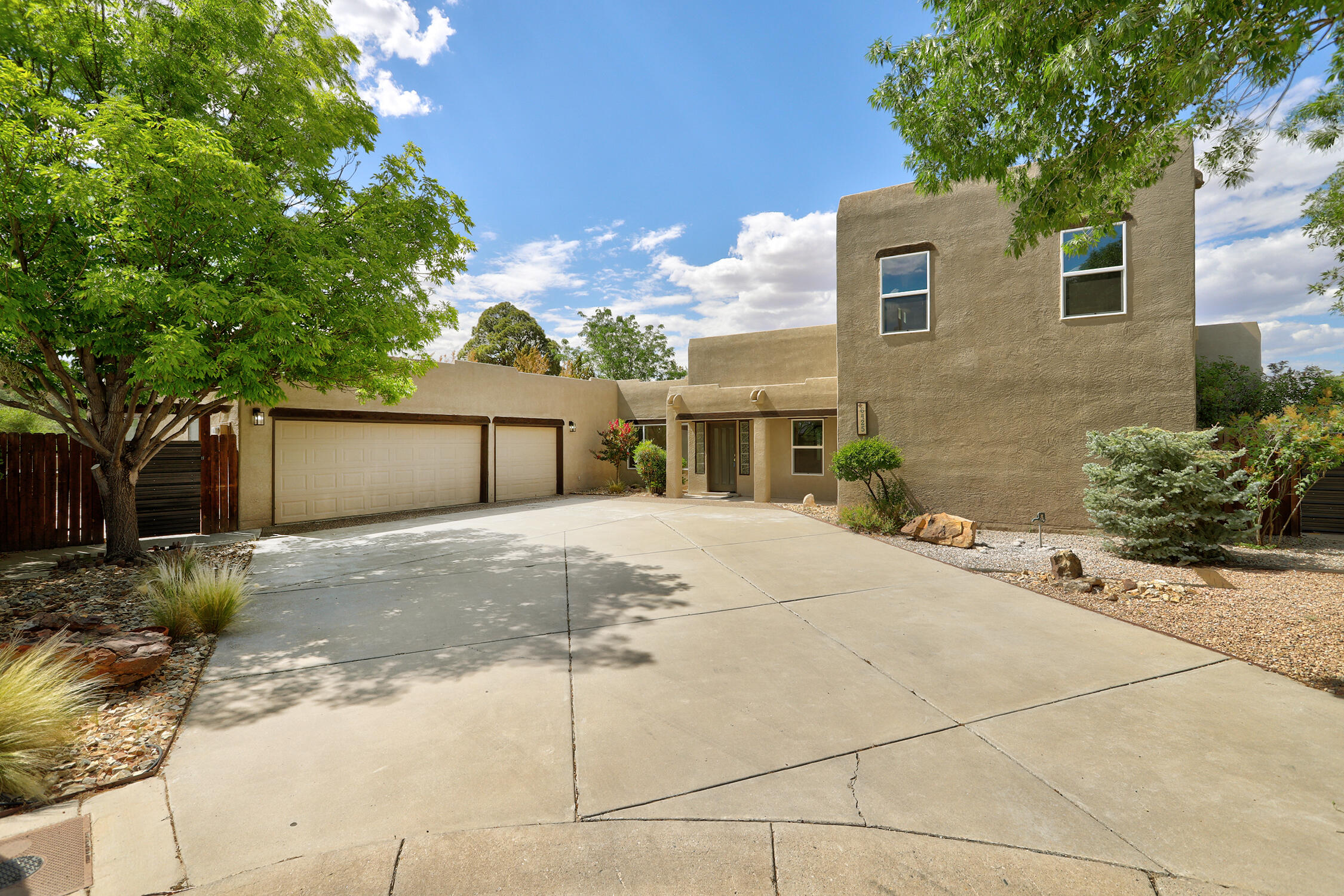 6425 Guadalupe Place NW, Los Ranchos, NM