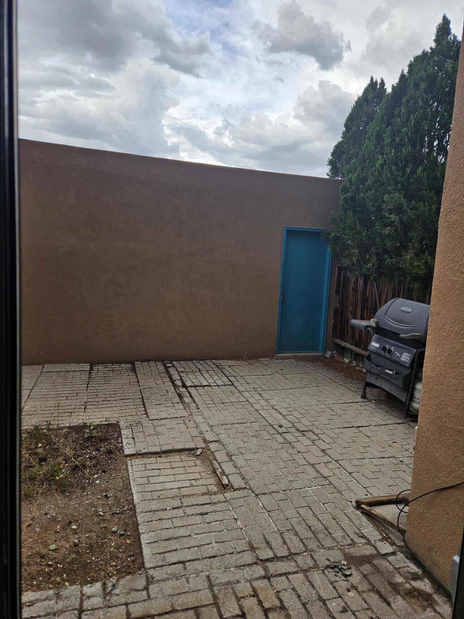 Photo 10 — 516 Sanchez Road NW