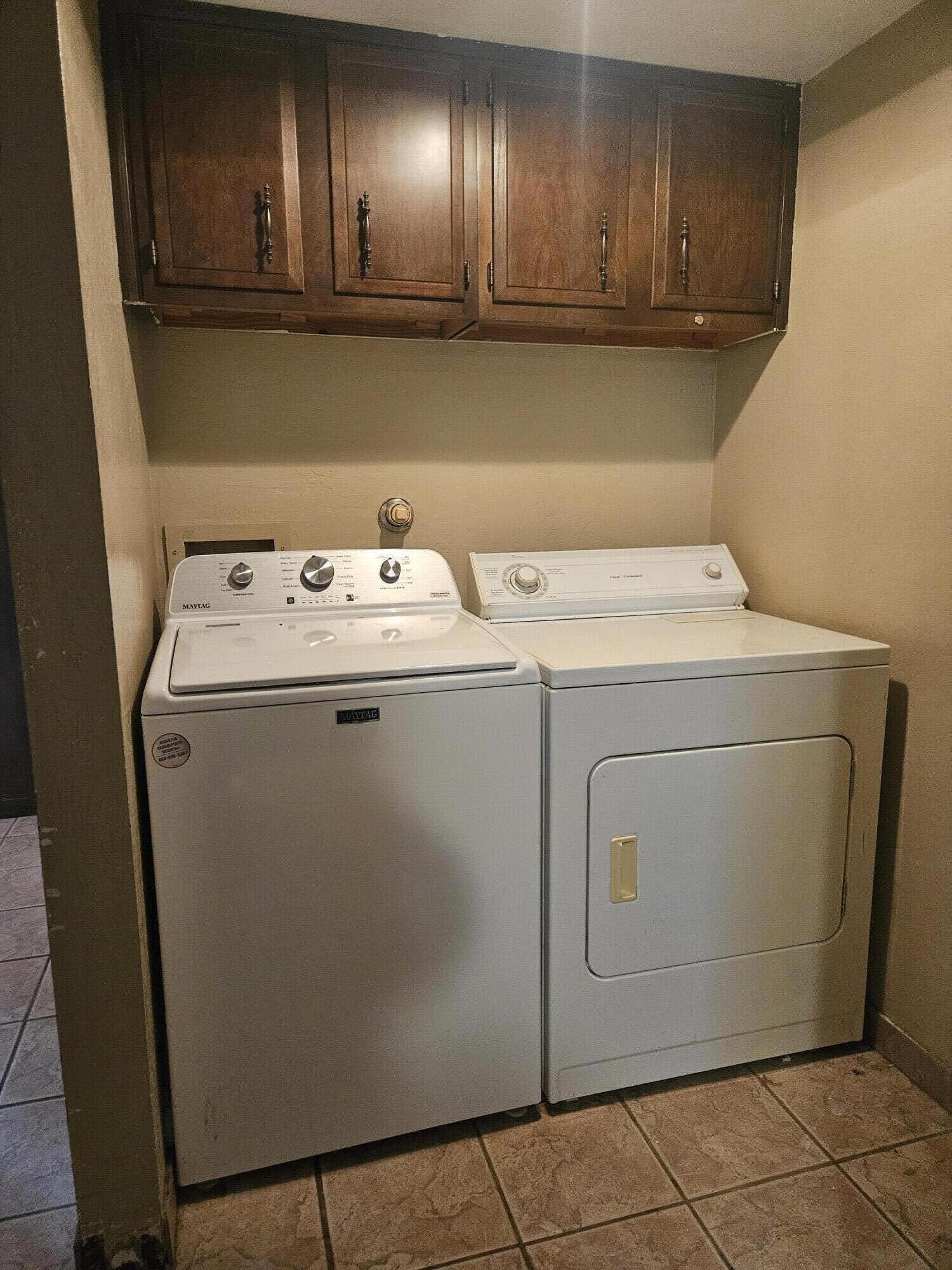 Photo 8 — 516 Sanchez Road NW