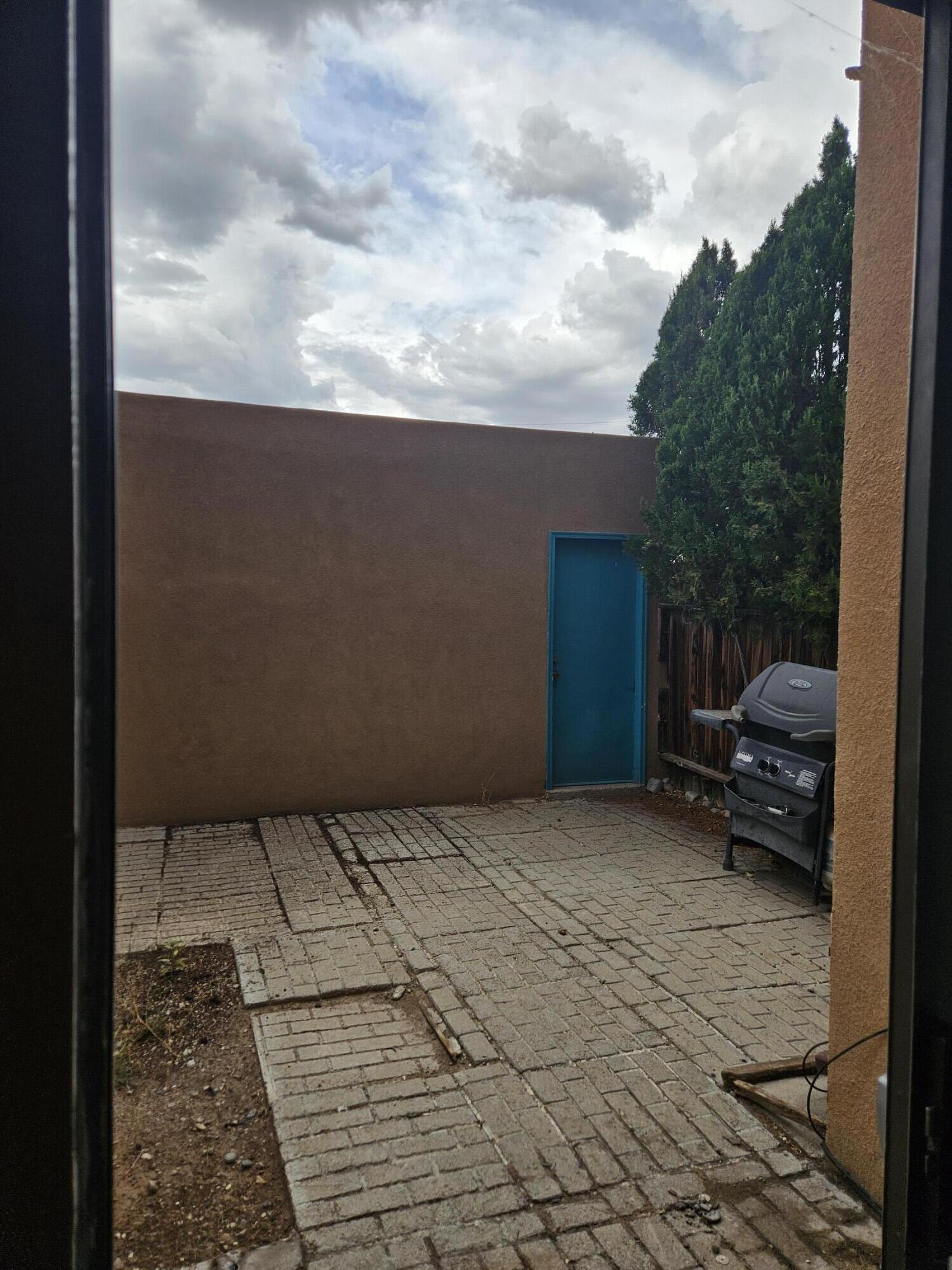 Photo 5 — 516 Sanchez Road NW