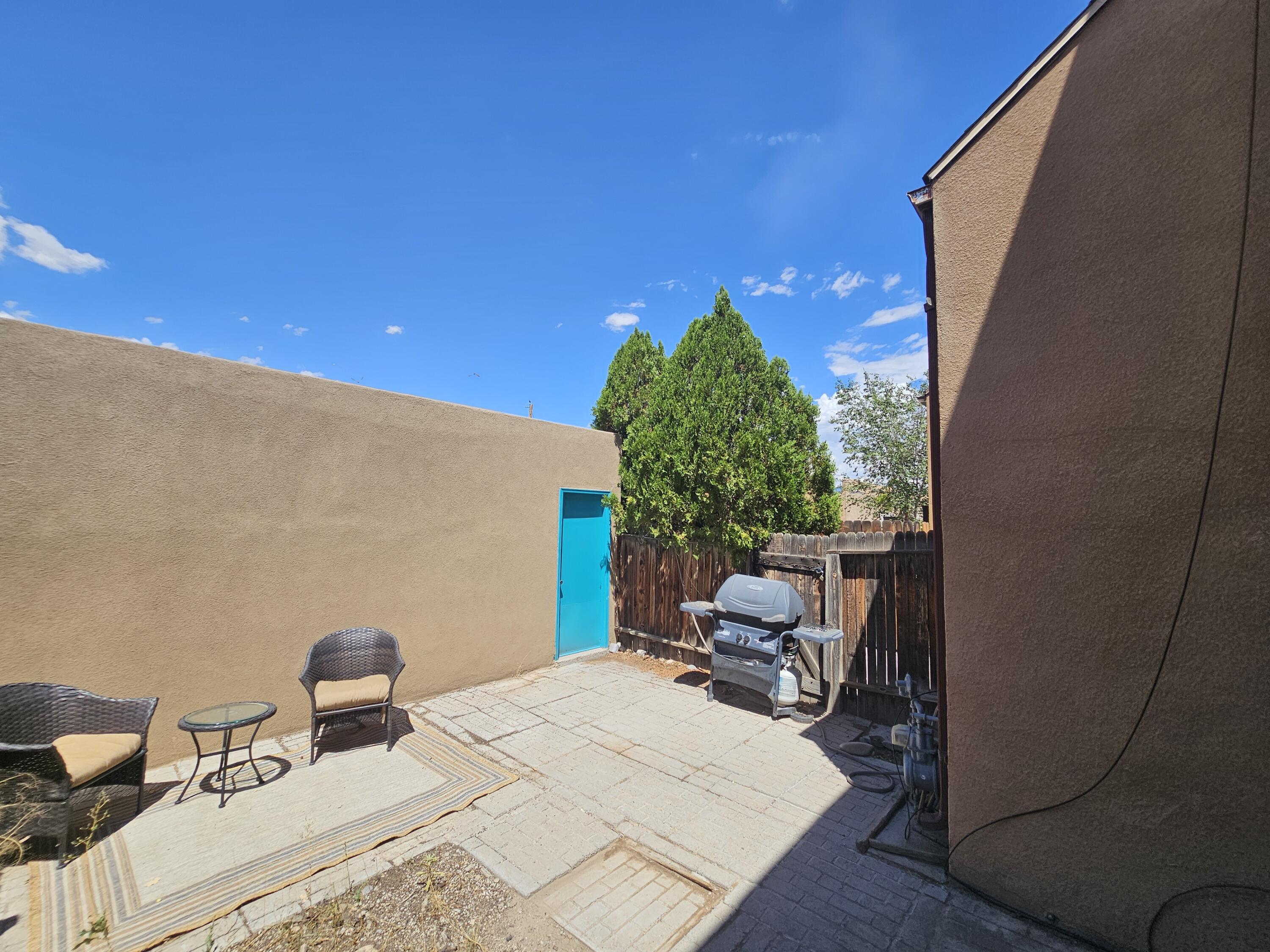 Photo 3 — 516 Sanchez Road NW