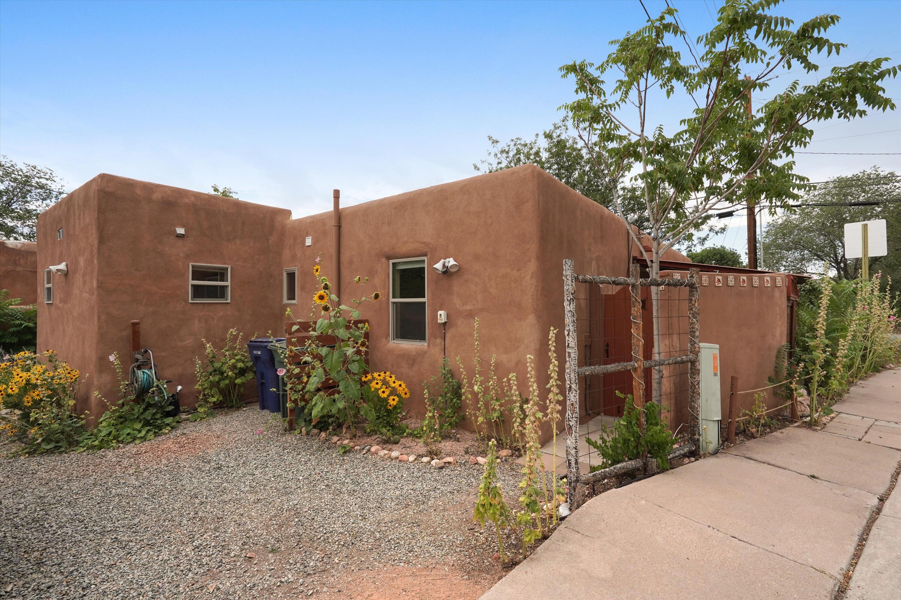 Photo 9 — 912 Alto Street
