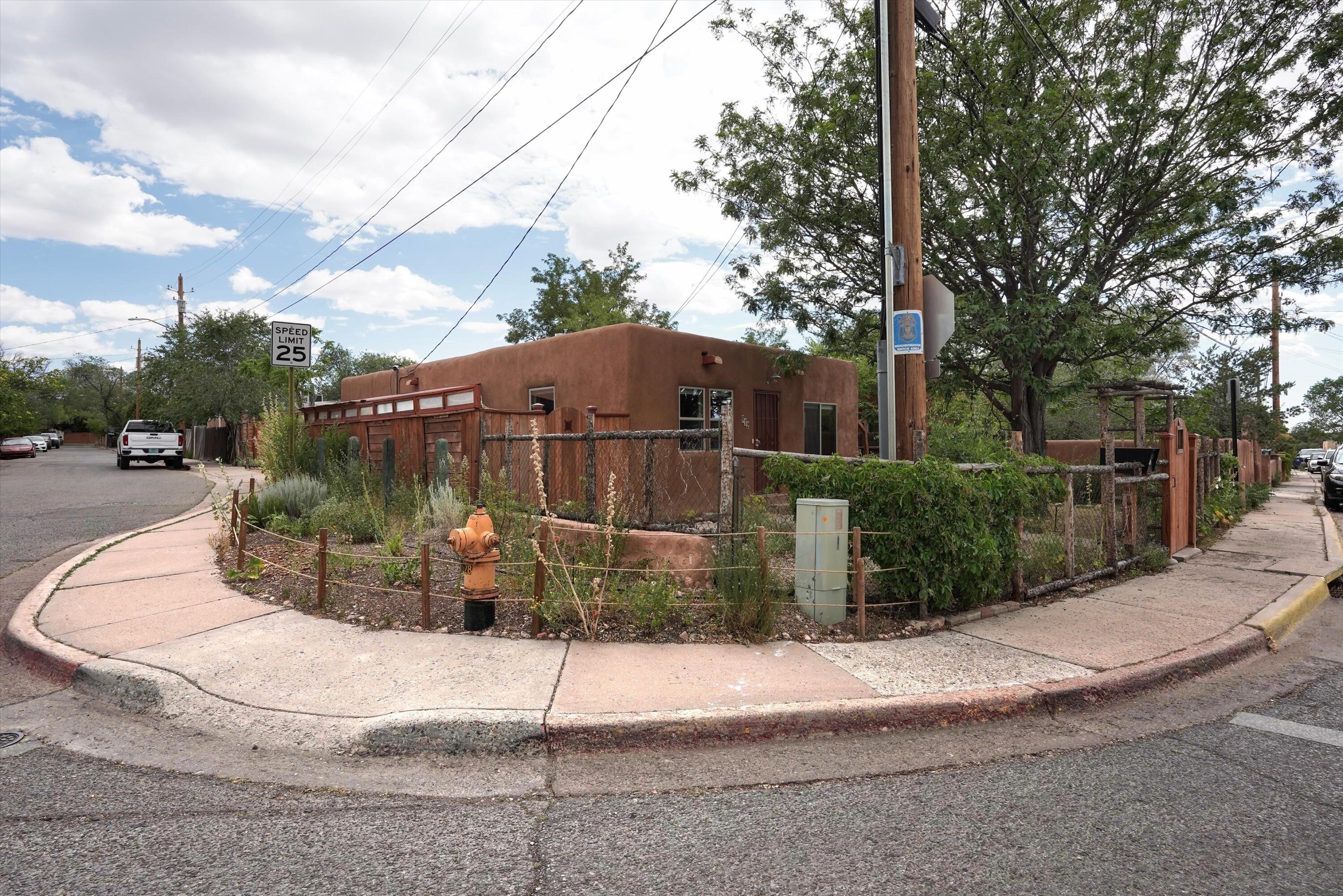 Photo 6 — 912 Alto Street