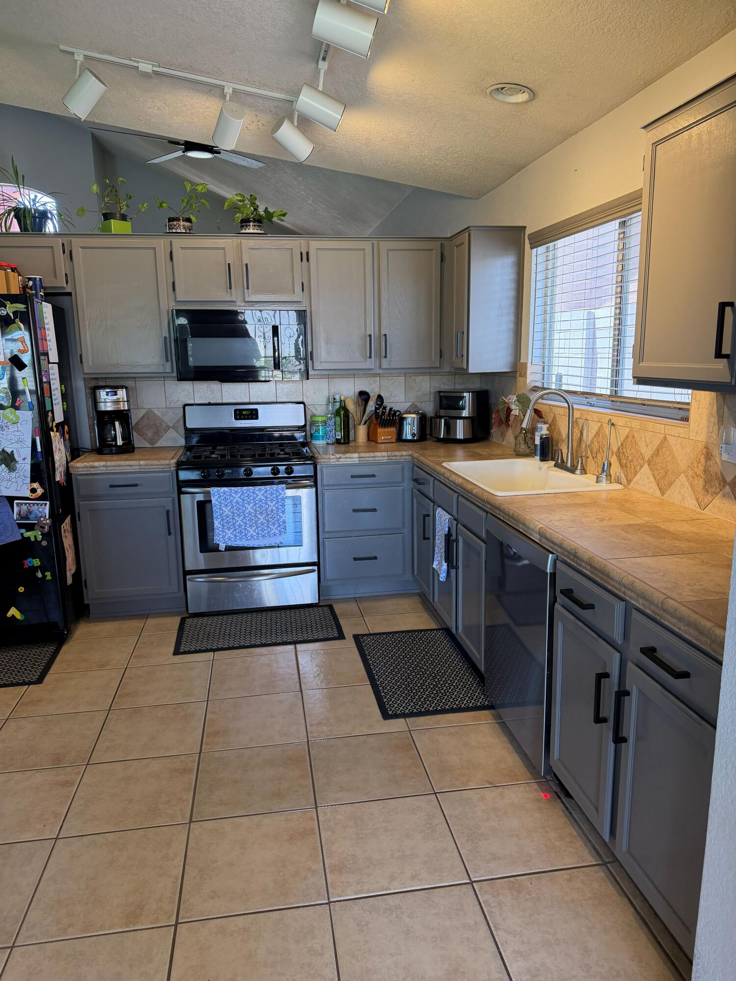 Photo 12 — 6305 Sunray Road NW