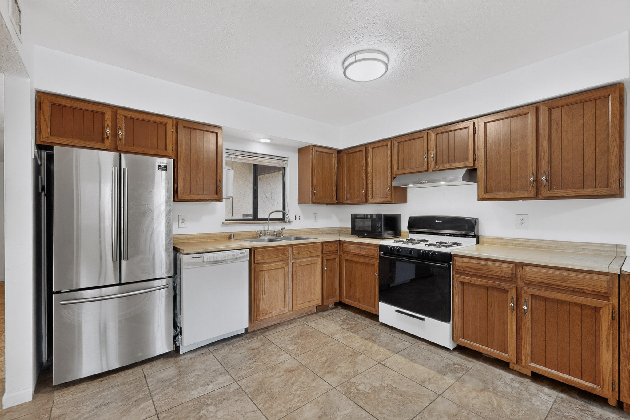 Photo 12 — 12100 Grand Avenue NE