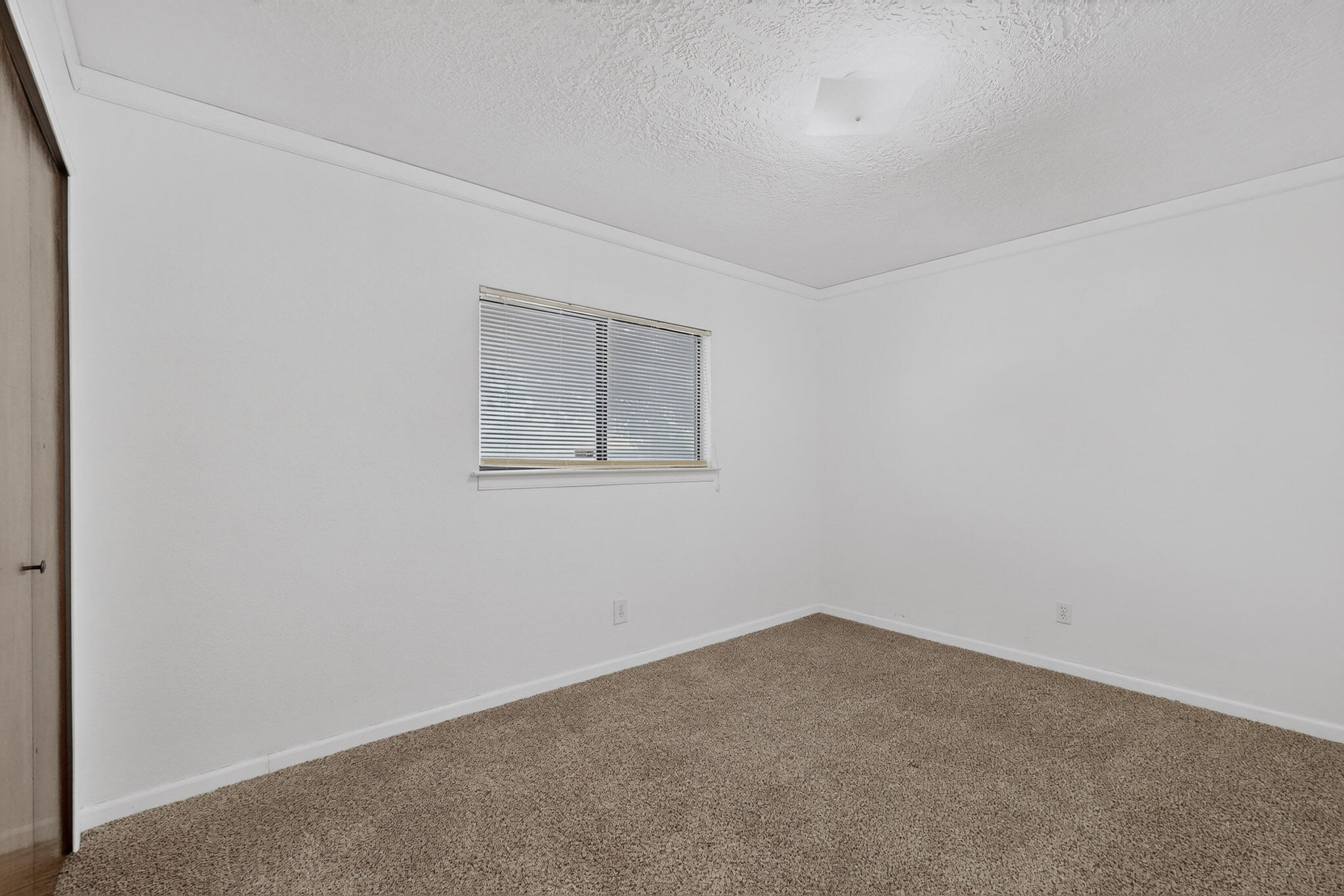 Photo 5 — 12100 Grand Avenue NE