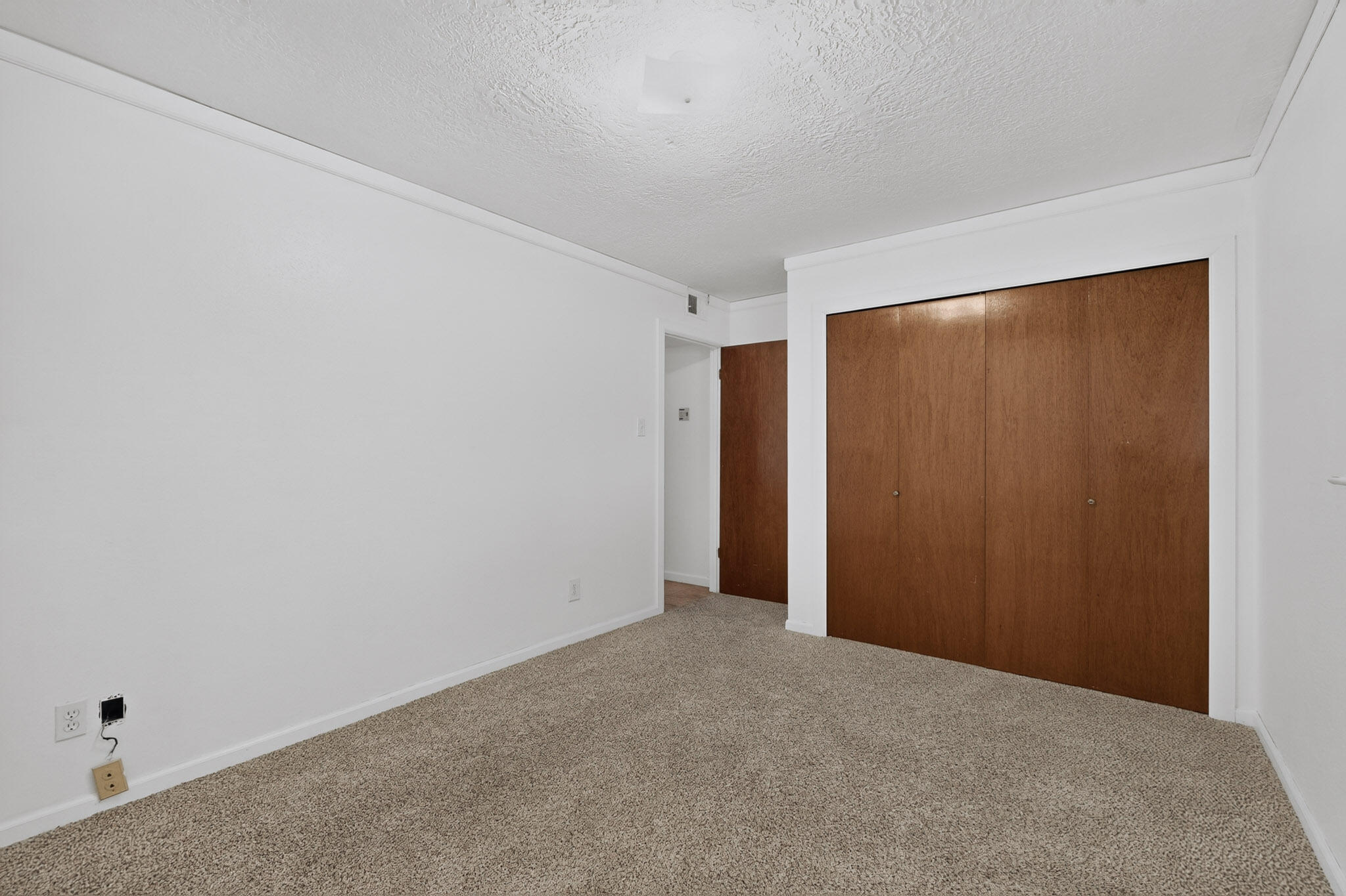 Photo 4 — 12100 Grand Avenue NE
