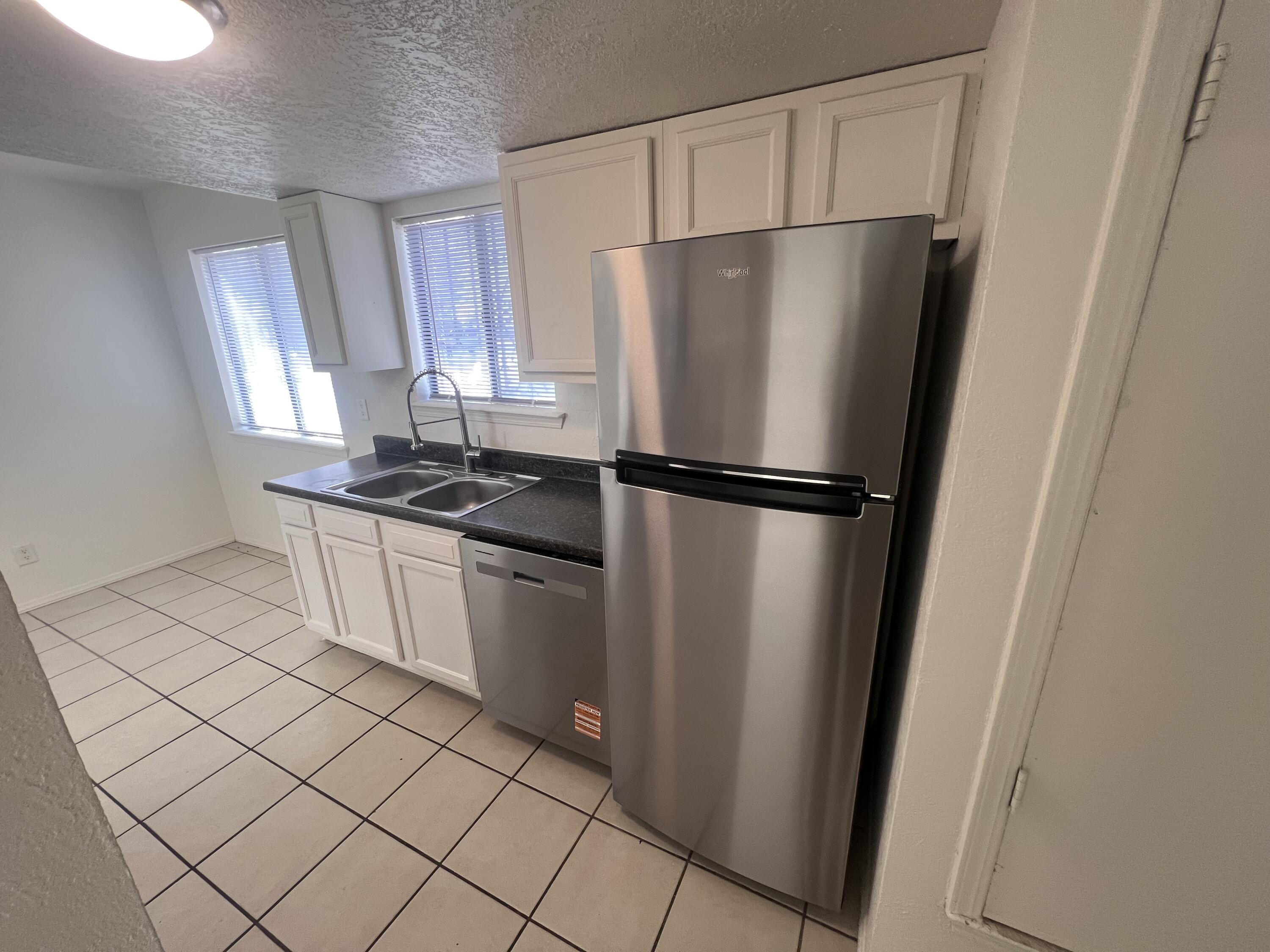 Photo 3 — 1005 Dickerson Drive SE A