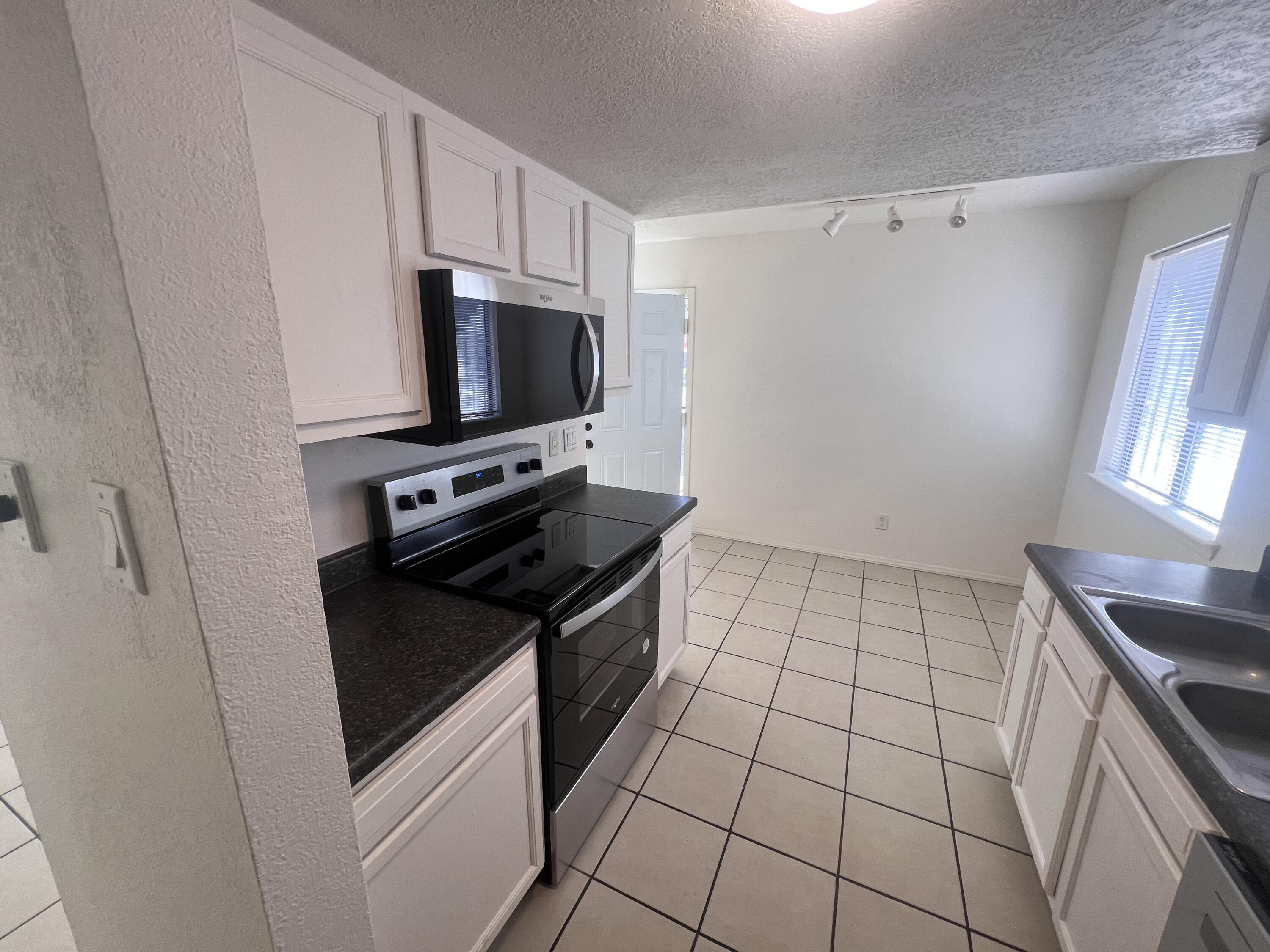Photo 4 — 1005 Dickerson Drive SE A