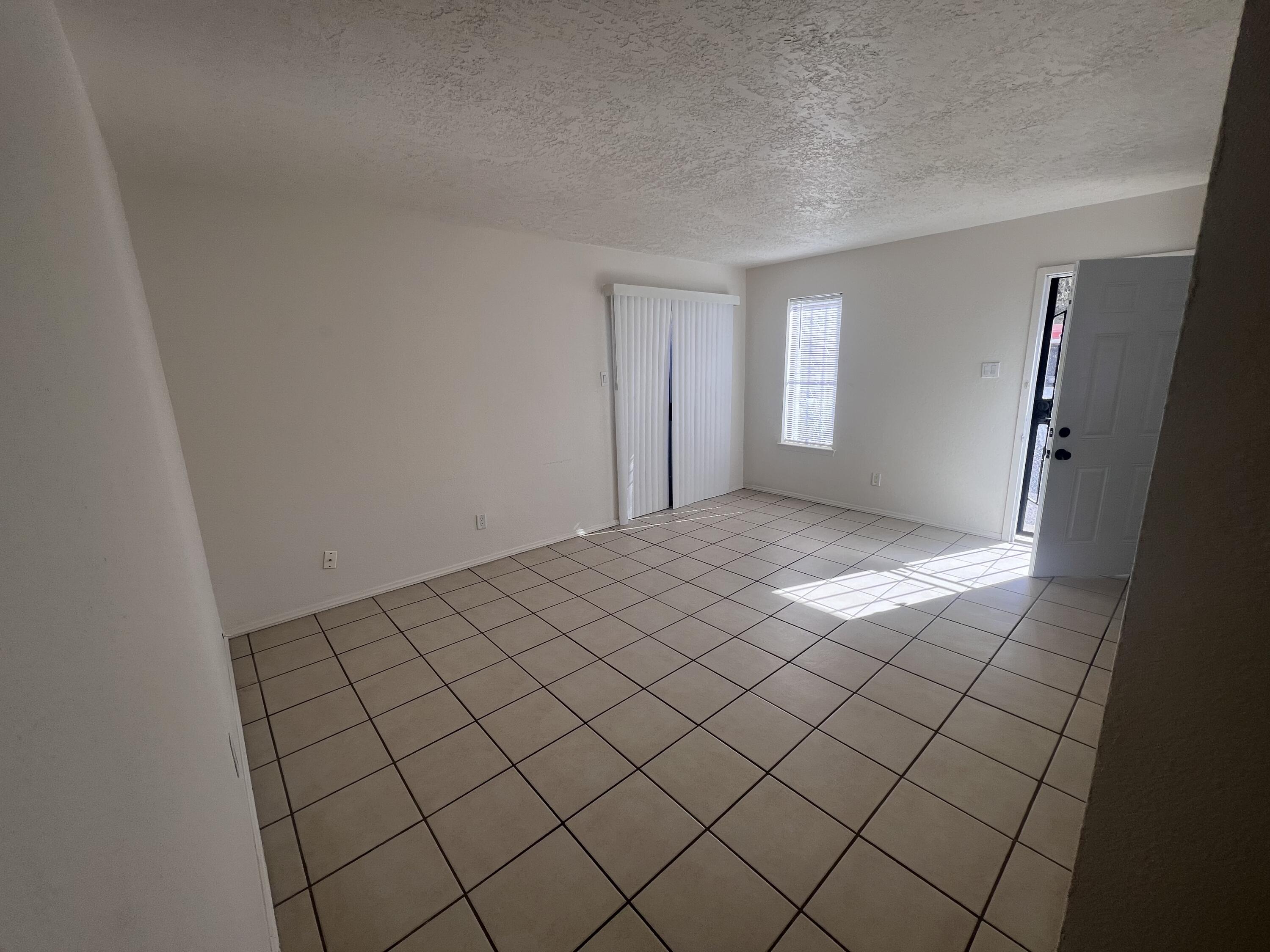 Photo 7 — 1005 Dickerson Drive SE A