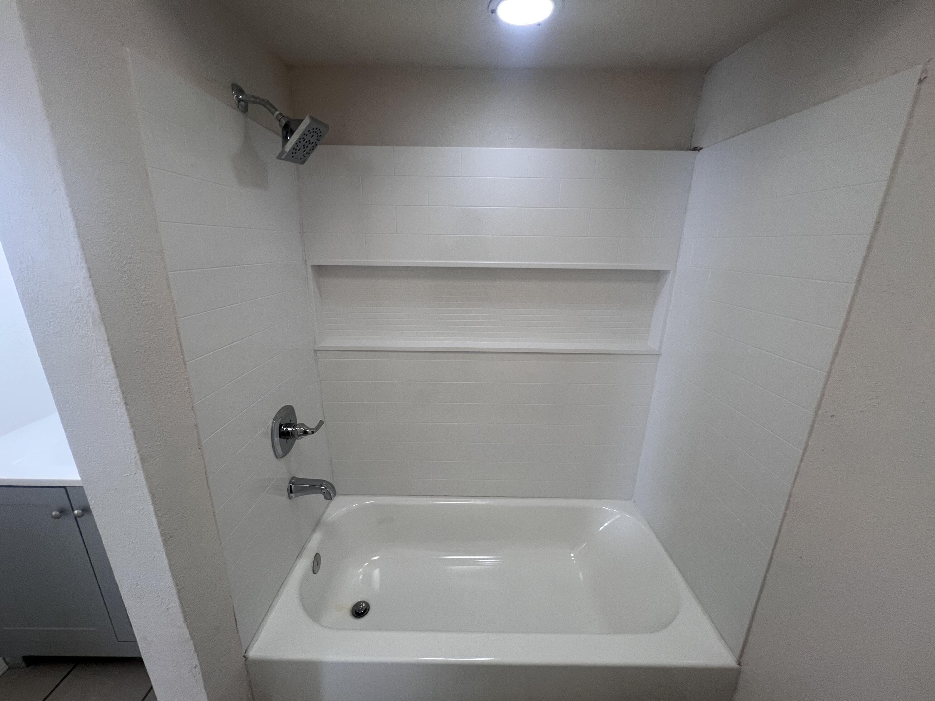 Photo 10 — 1005 Dickerson Drive SE A