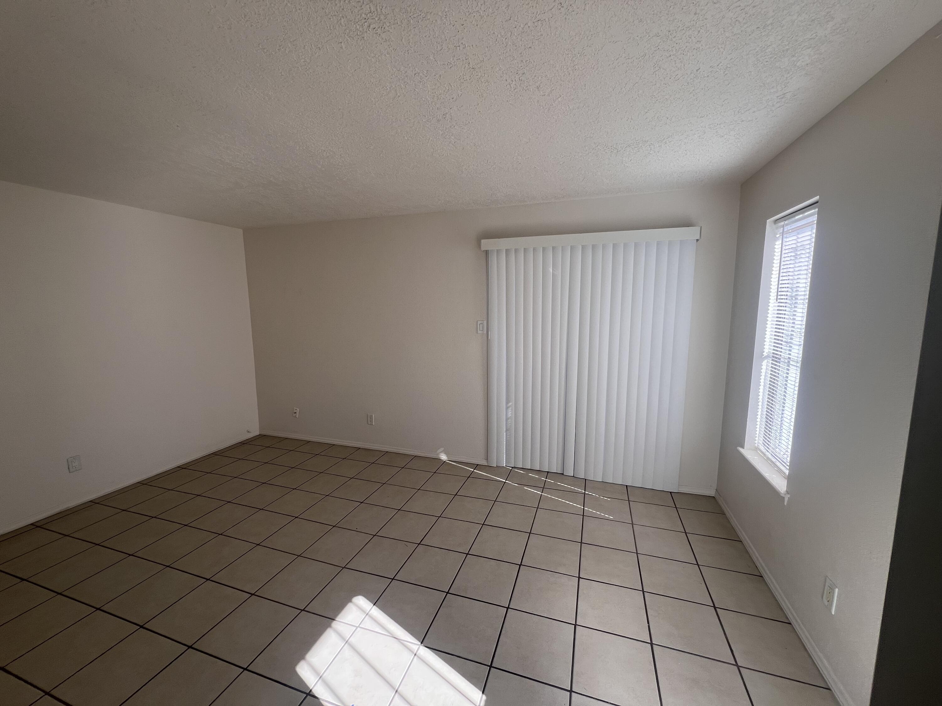 Photo 18 — 1005 Dickerson Drive SE A
