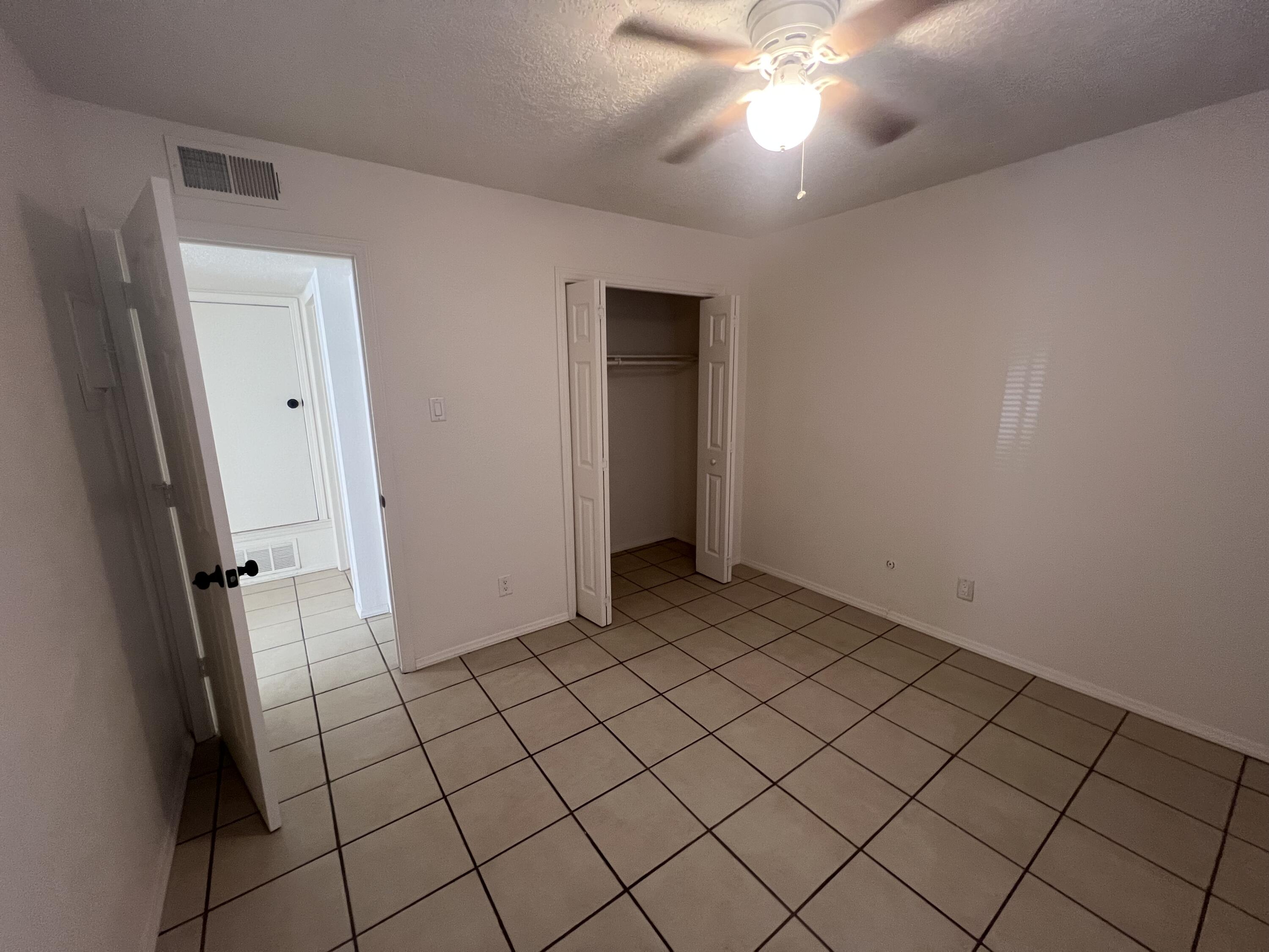Photo 12 — 1005 Dickerson Drive SE A