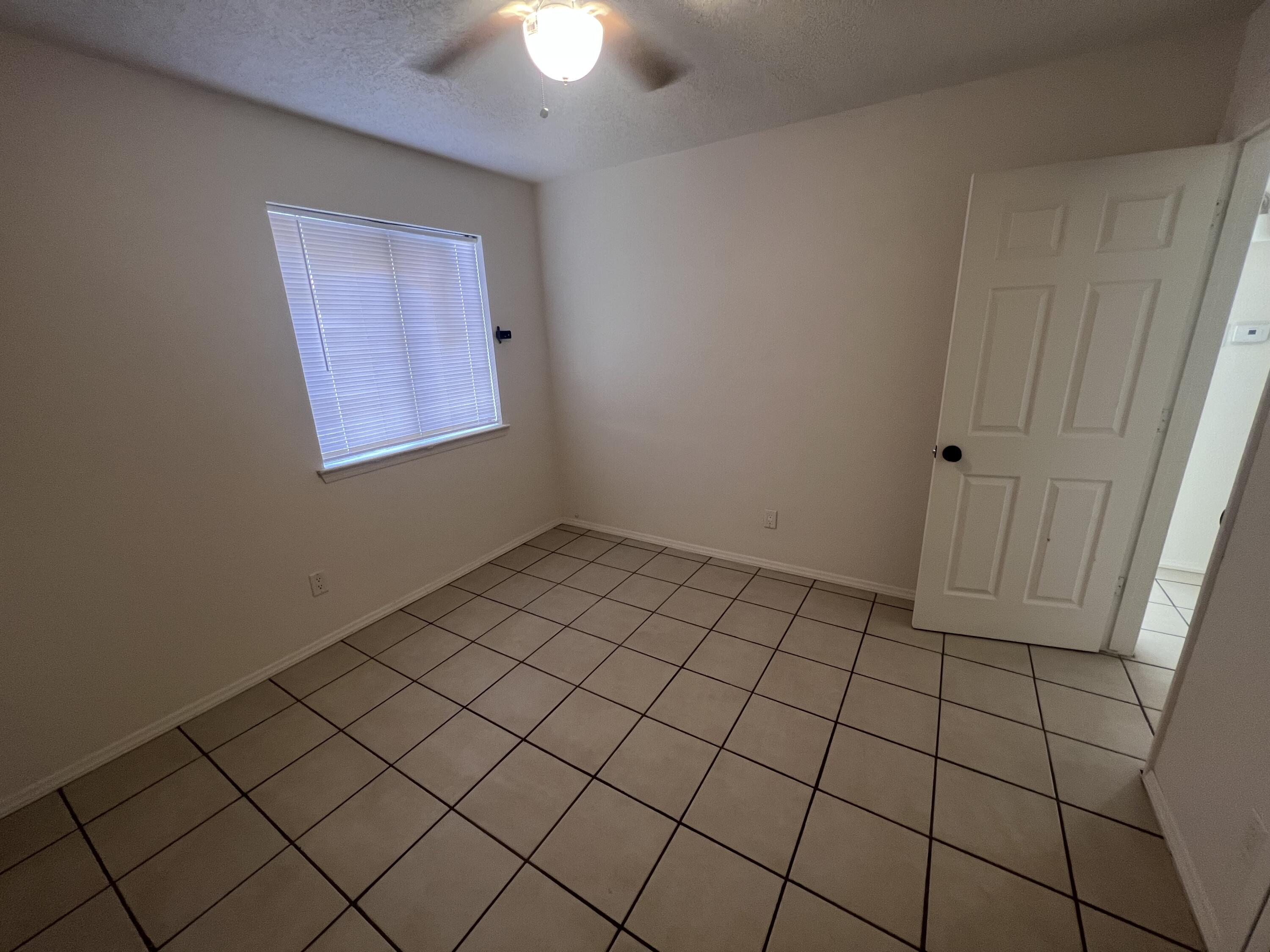 Photo 14 — 1005 Dickerson Drive SE A