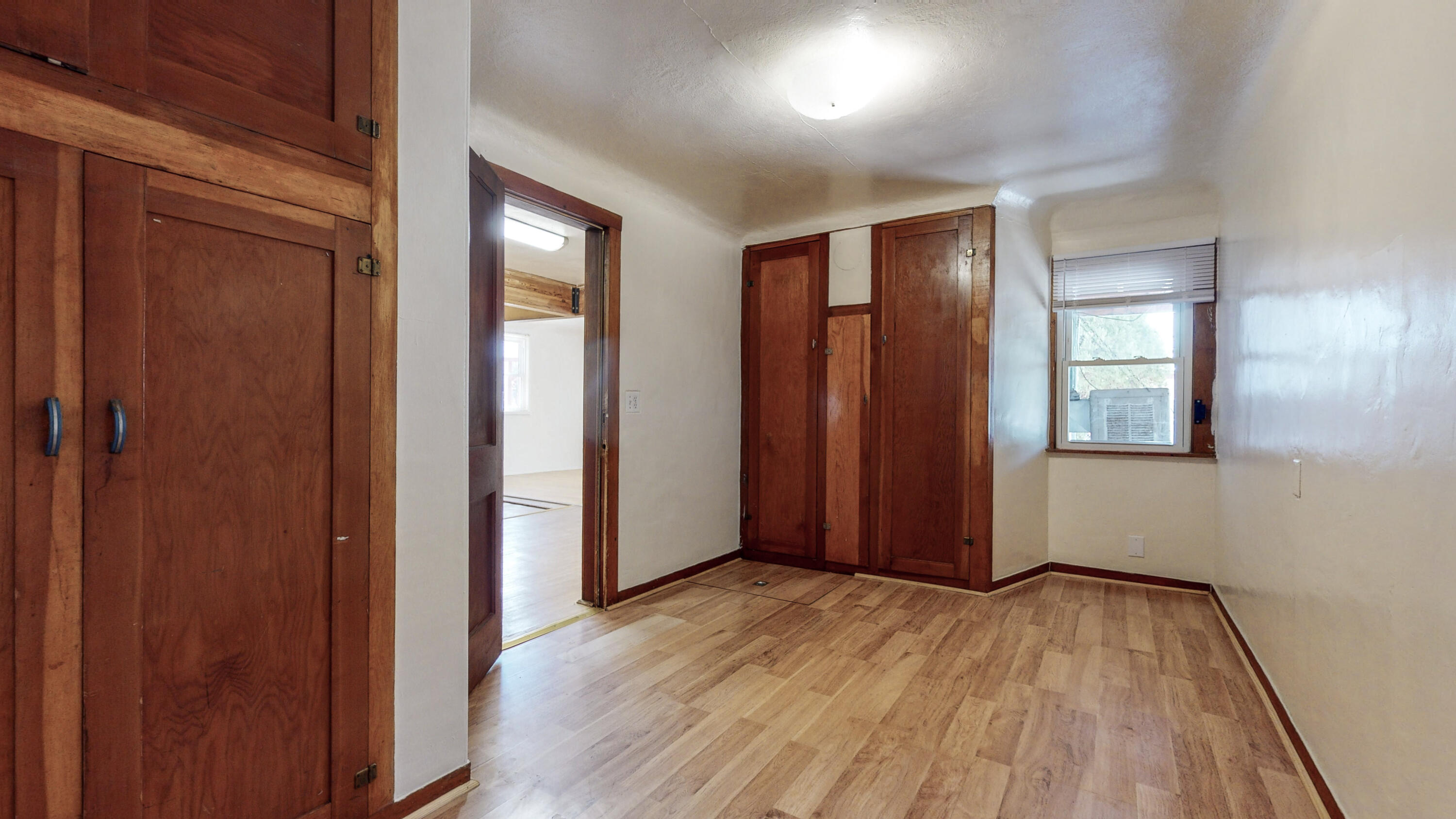 Photo 20 — 427 Headingly Avenue NW