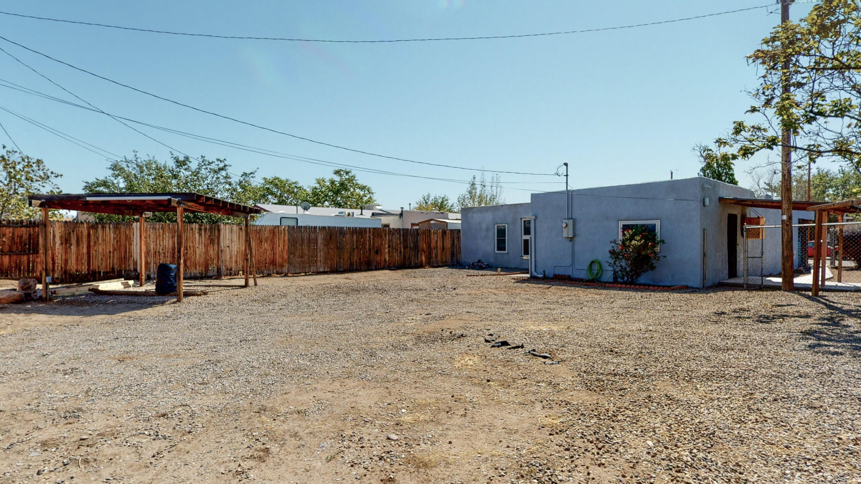 Photo 5 — 427 Headingly Avenue NW