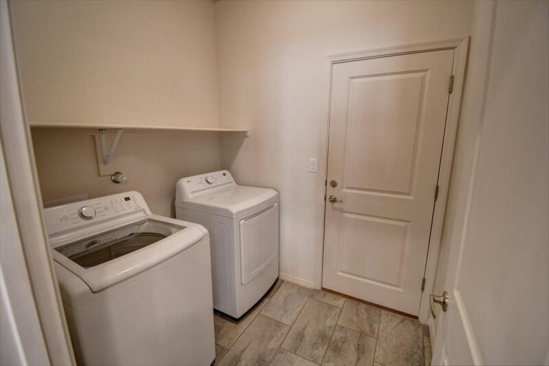 Photo 2 — 2590 Camino Plata Loop NE