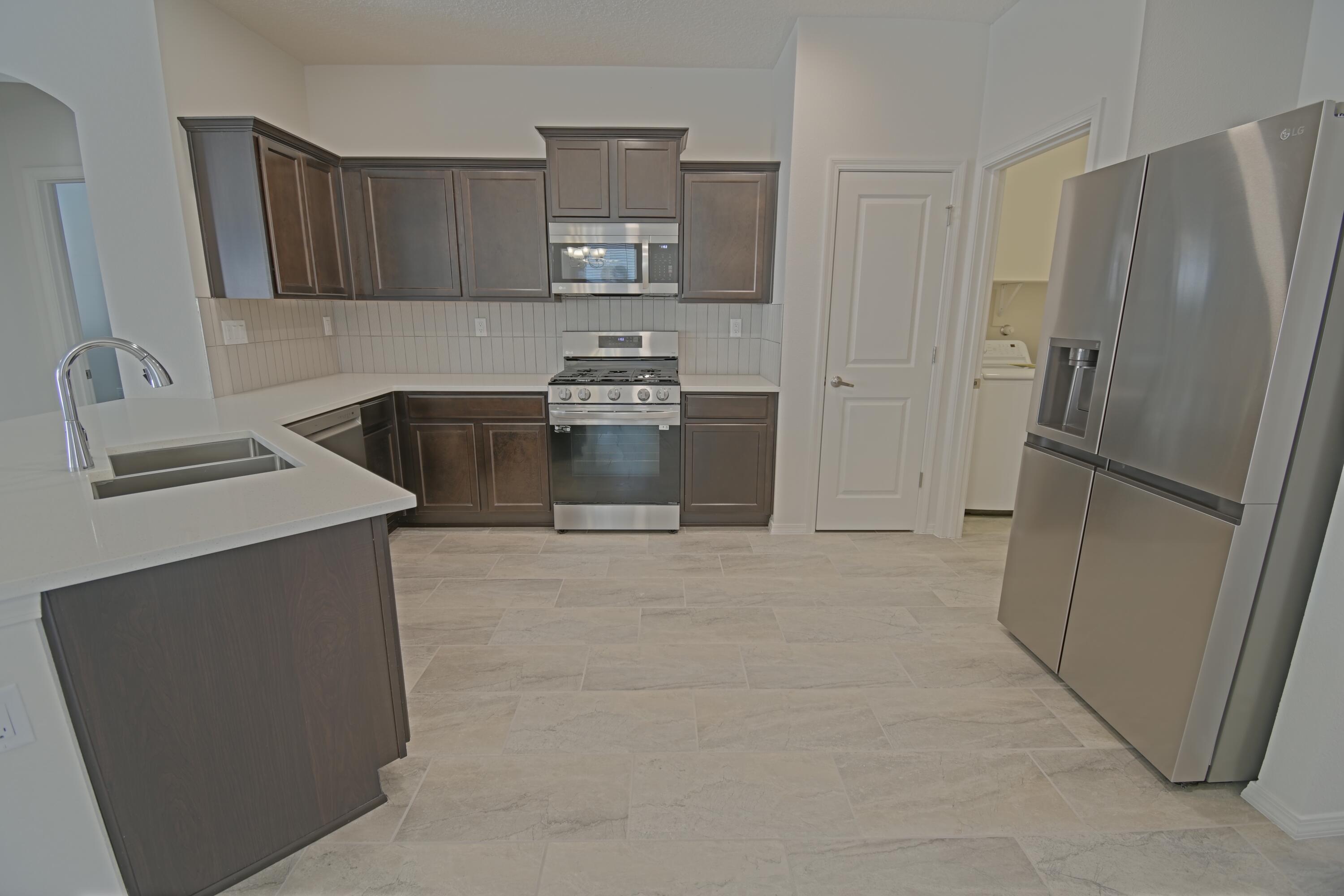 Photo 3 — 2590 Camino Plata Loop NE