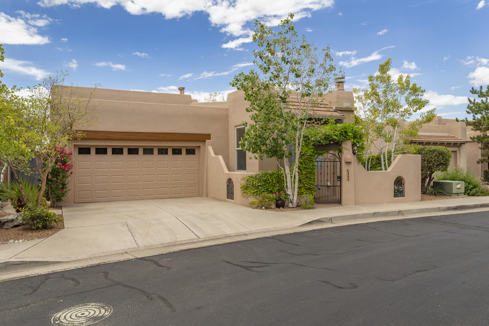 6305 Greyleaf Trail NE, Albuquerque, NM 87111