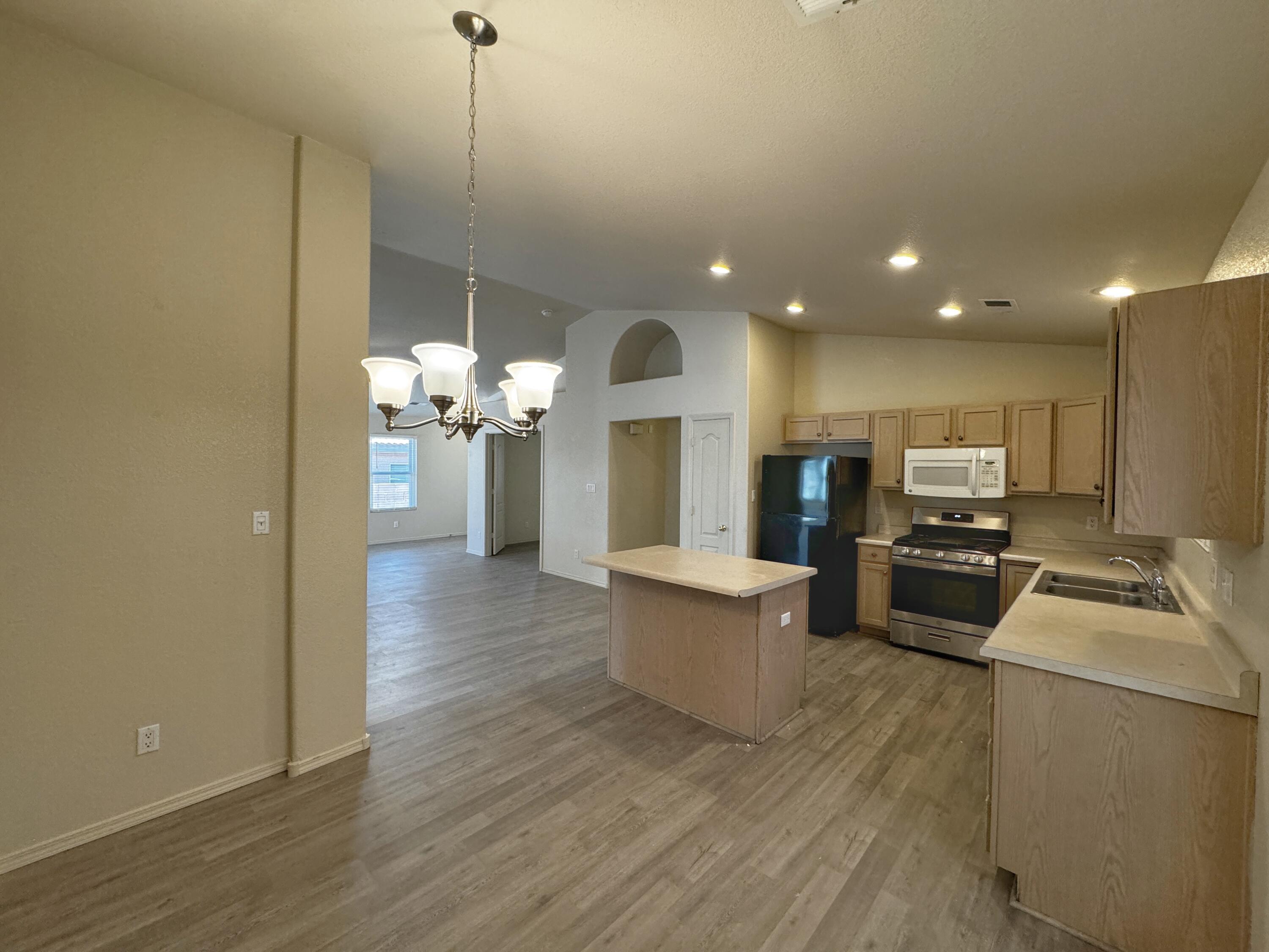 Photo 10 — 7152 Elk Creek Road NE